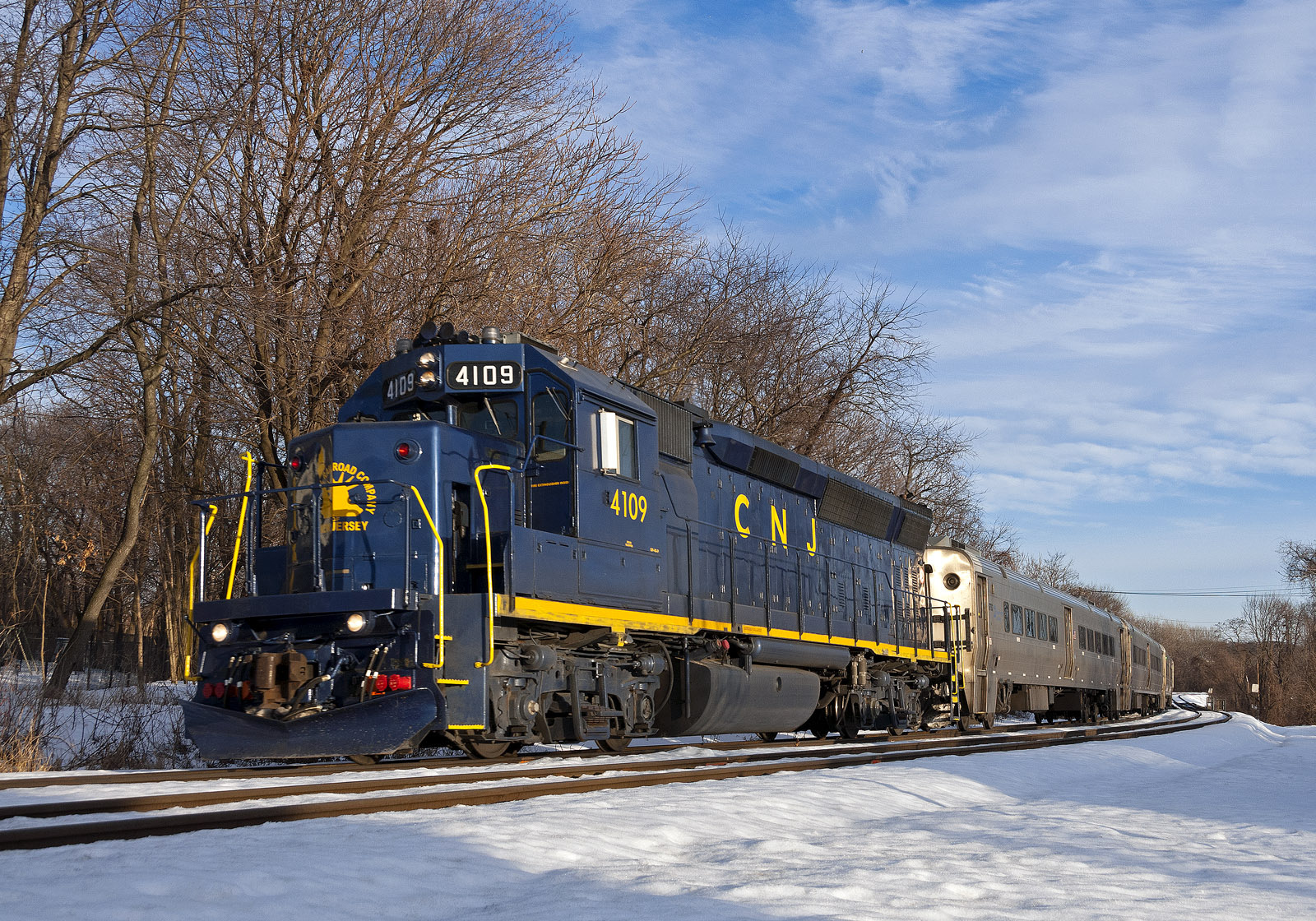 EMD GP40PH-2 – photo 5