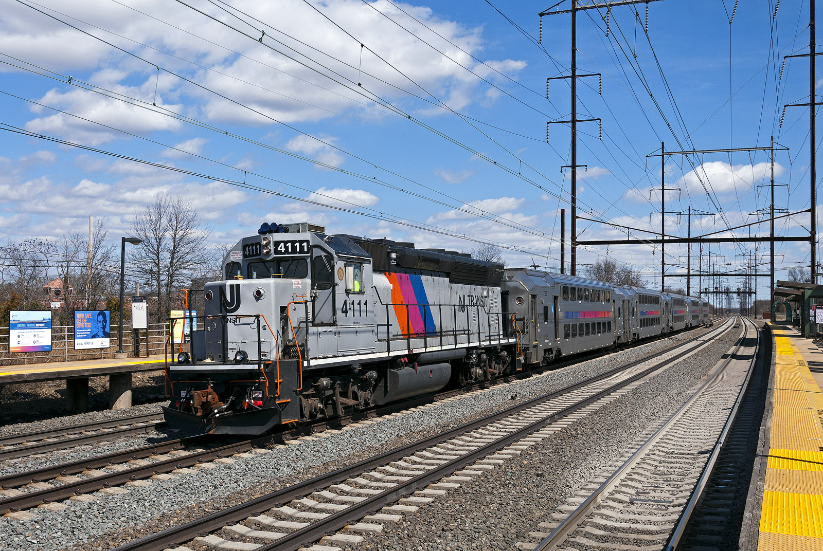 EMD GP40PH-2 – photo 4
