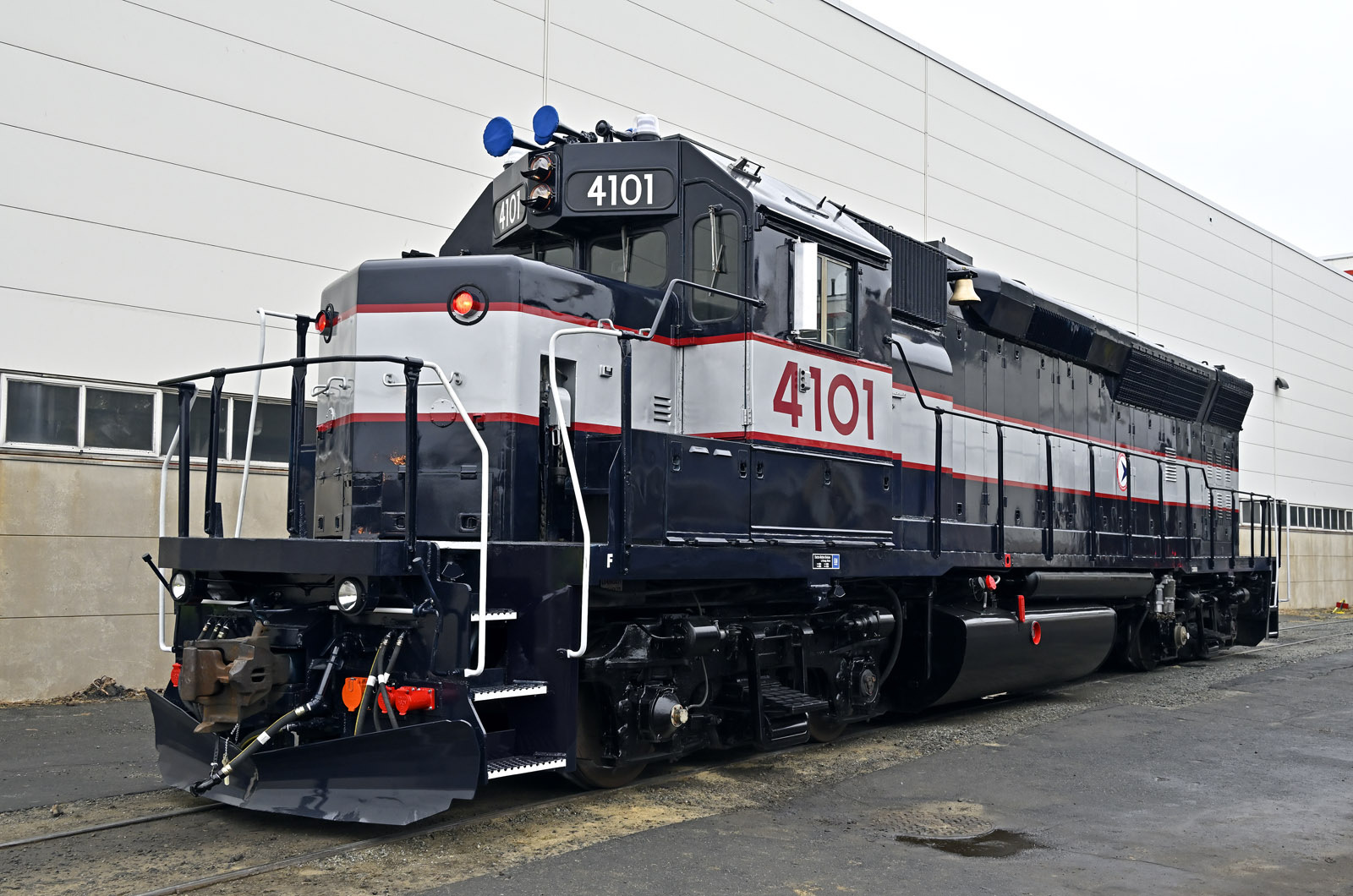 EMD GP40PH-2 – photo 3