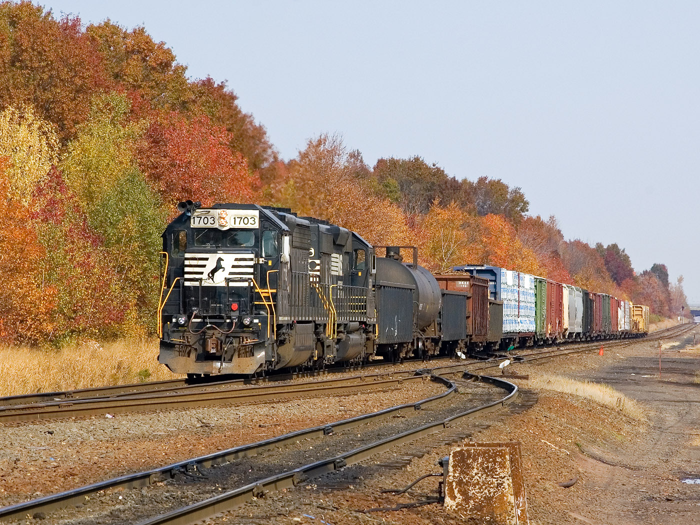EMD SD45-2 – photo 17