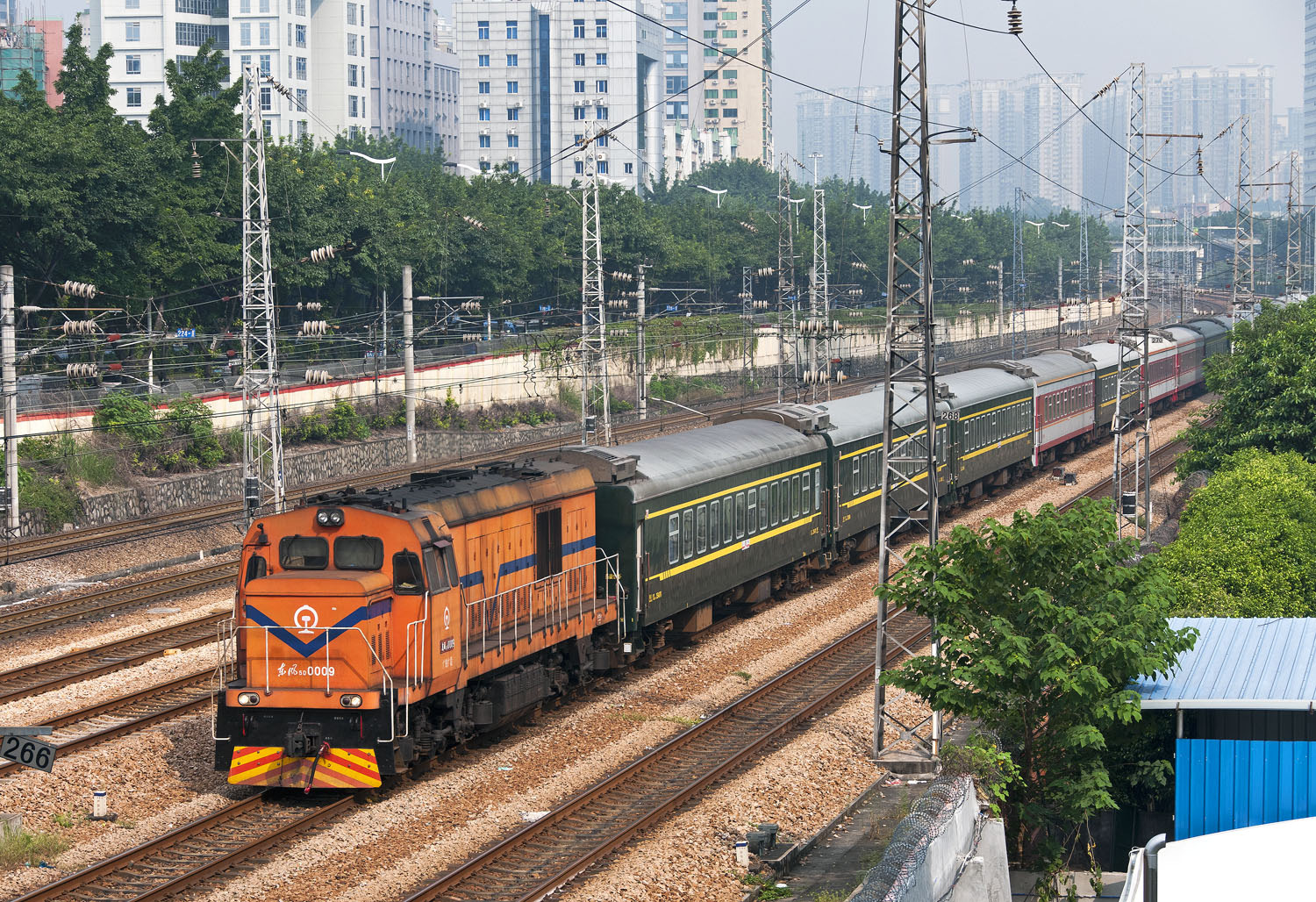 CRRC Dalian DF5D – photo 2