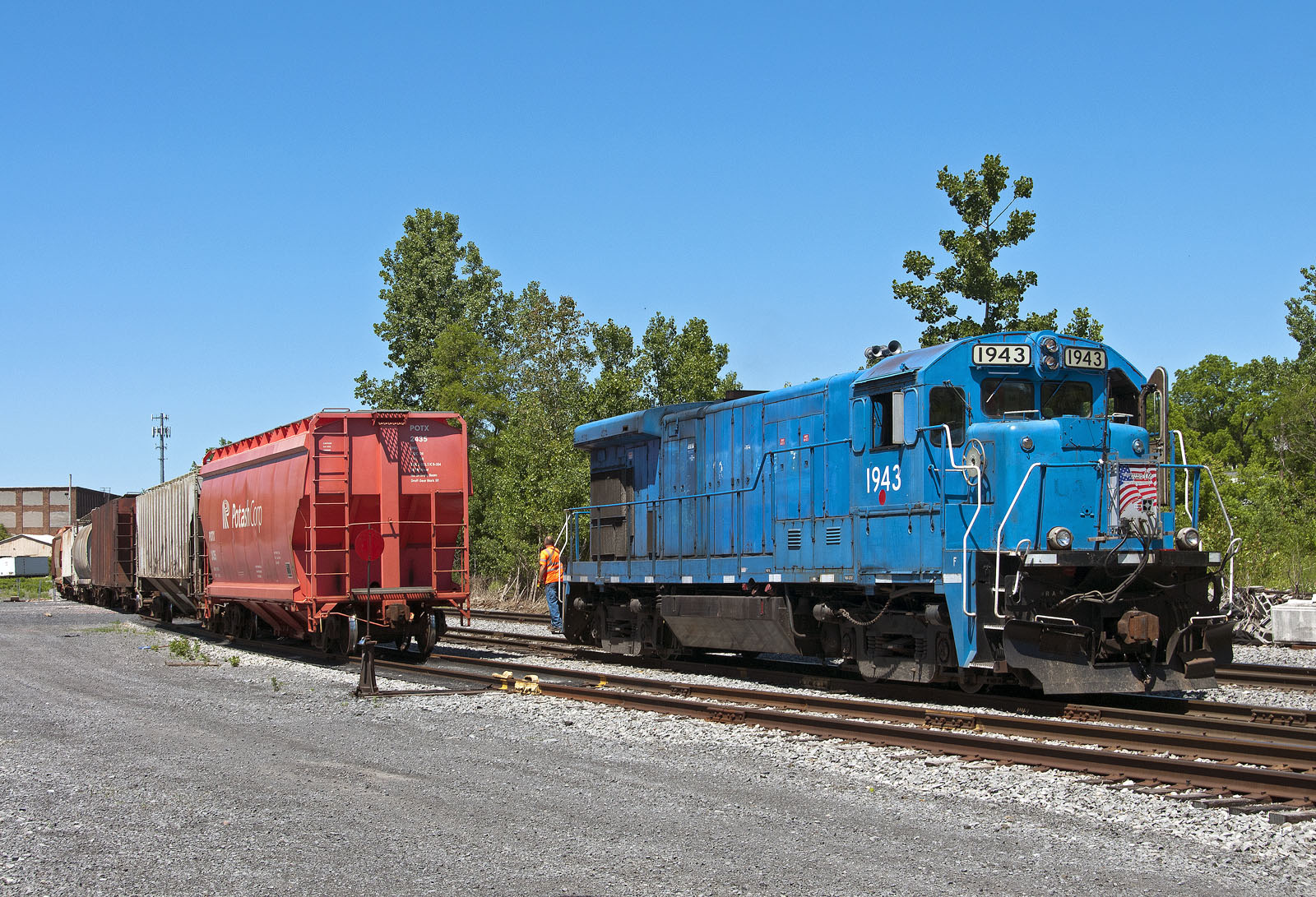 GE B23-7 – photo 2