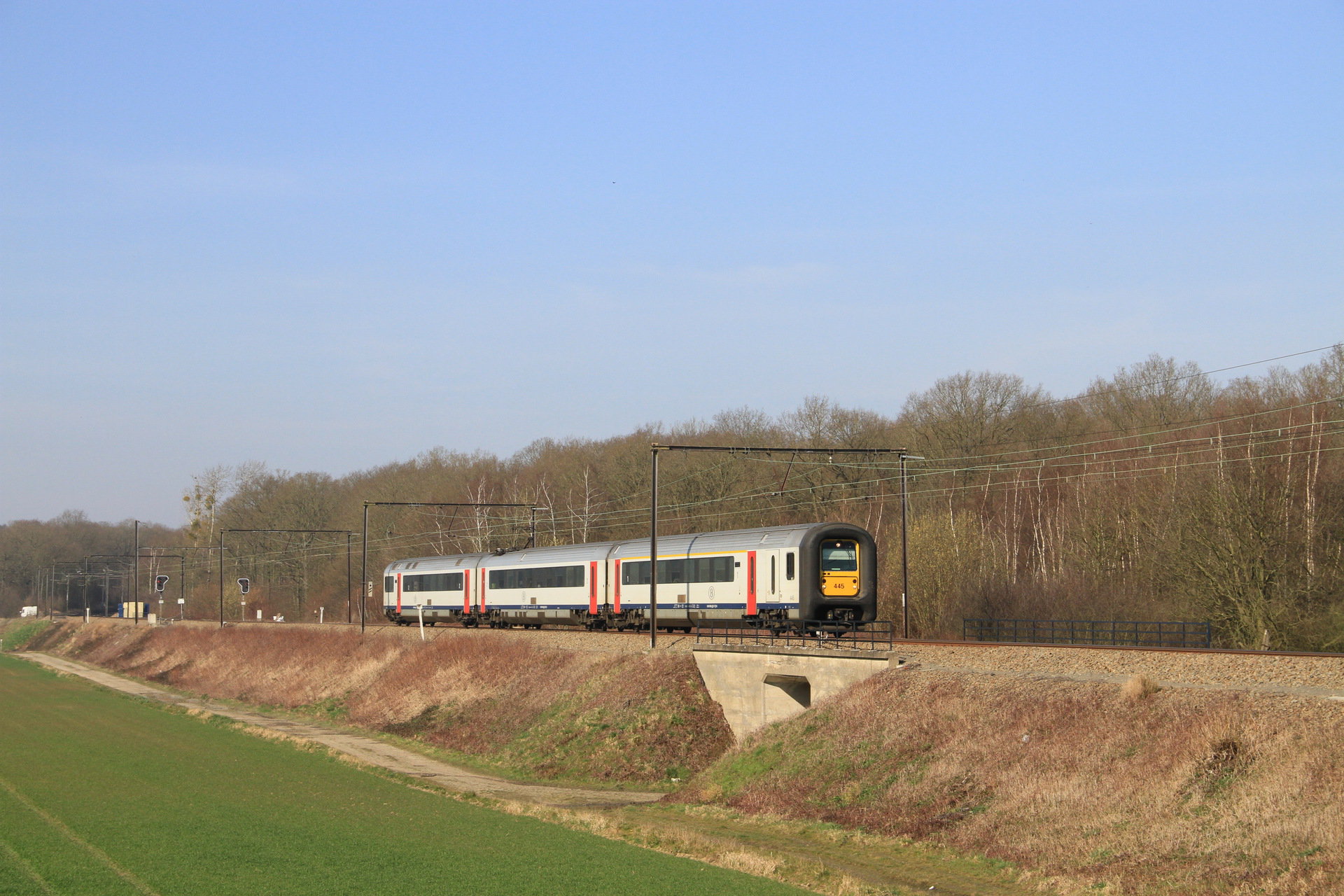 Bombardier AM96.4 – photo 6