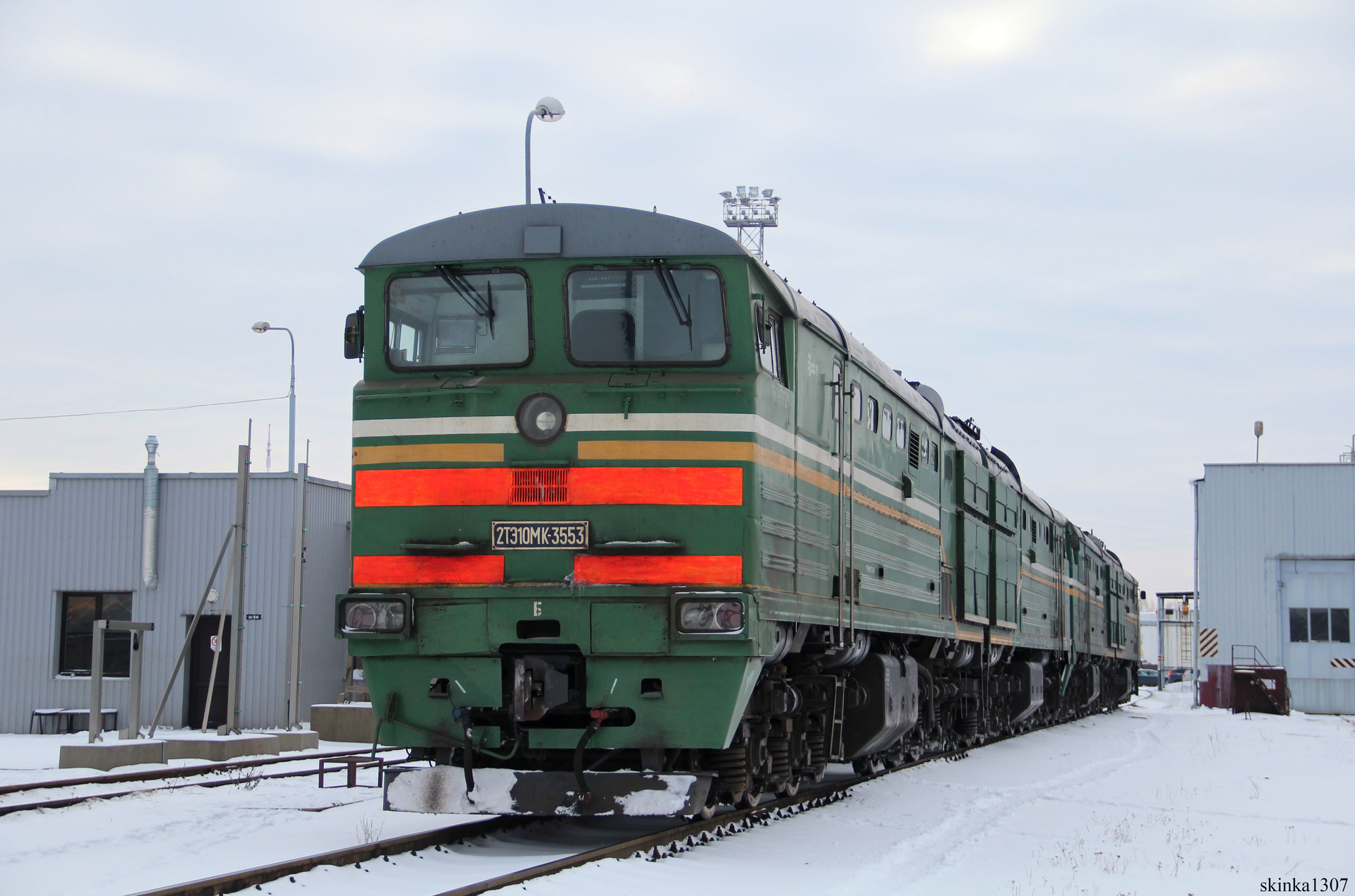 Luhanskteplovoz 2TE10M-K – photo 23