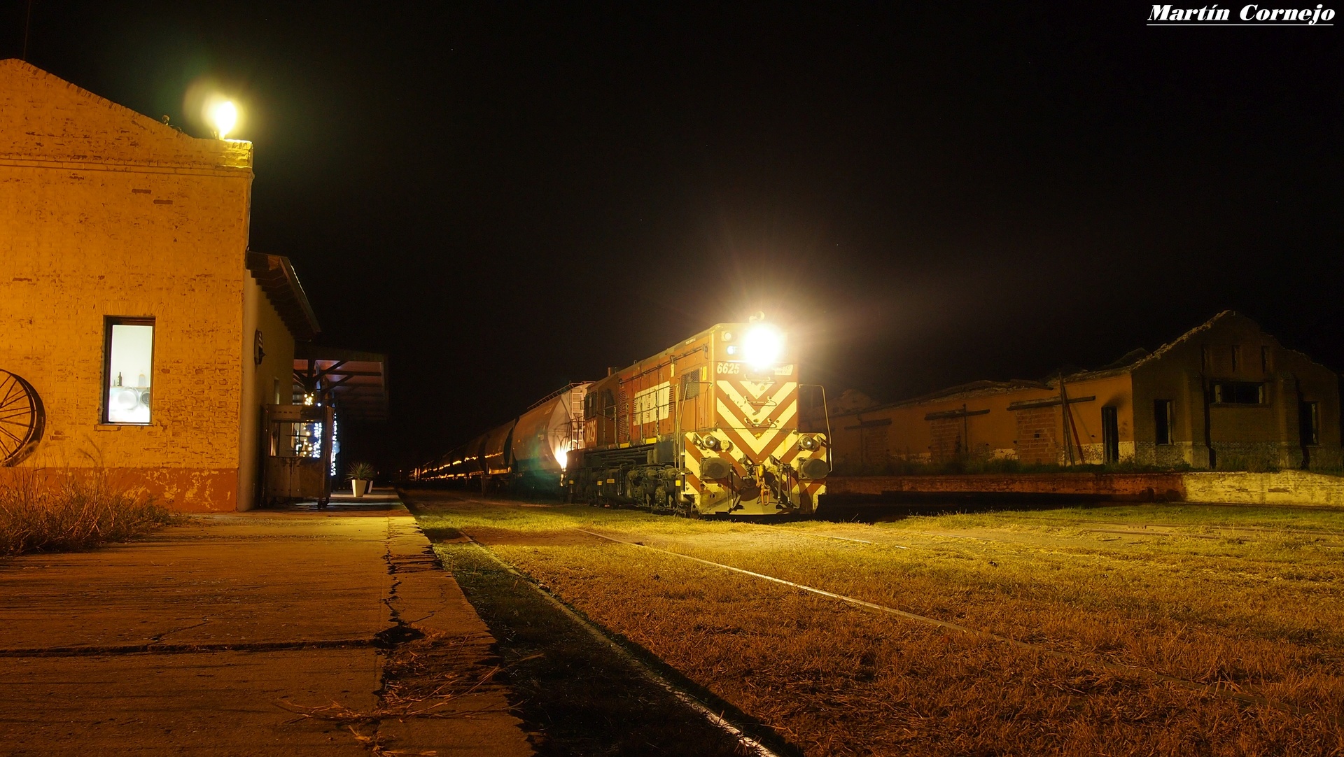 EMD GR12 1676 – photo 3