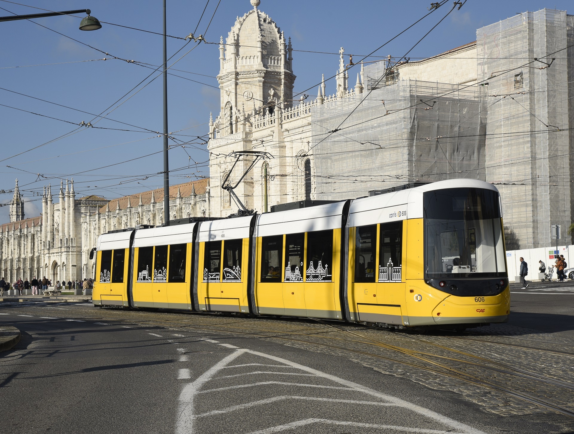 CAF Urbos 100 Lisbon – foto 2