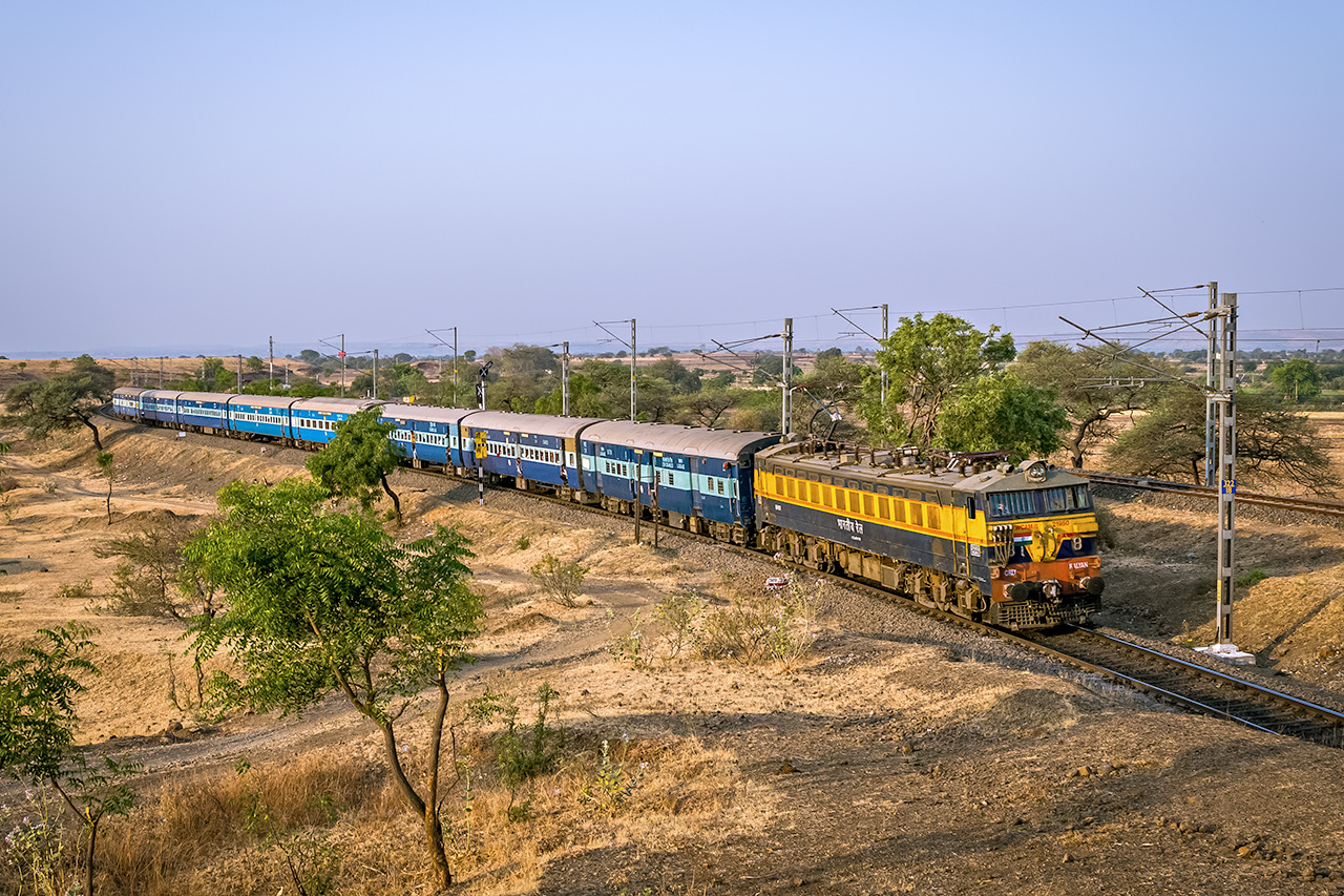 BHEL WCAM-3 / WAG-7M – photo 8