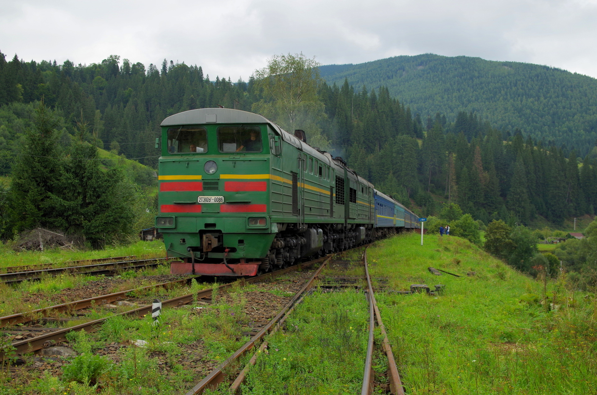 Luhanskteplovoz 2TE10UT – photo 14