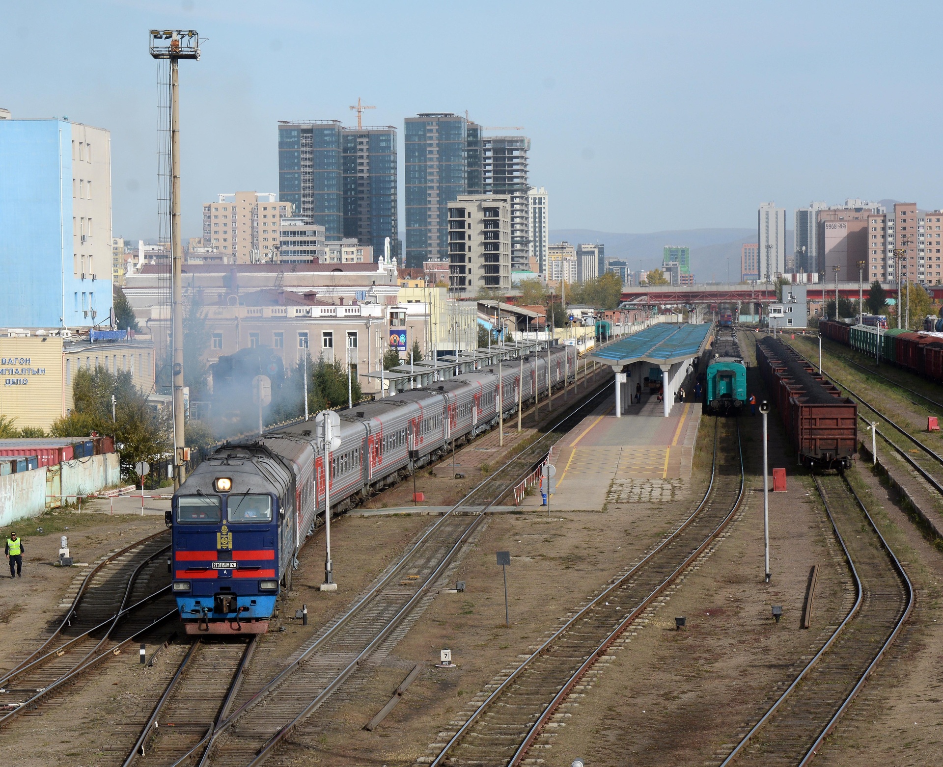 Luhanskteplovoz 2TE116U – photo 3