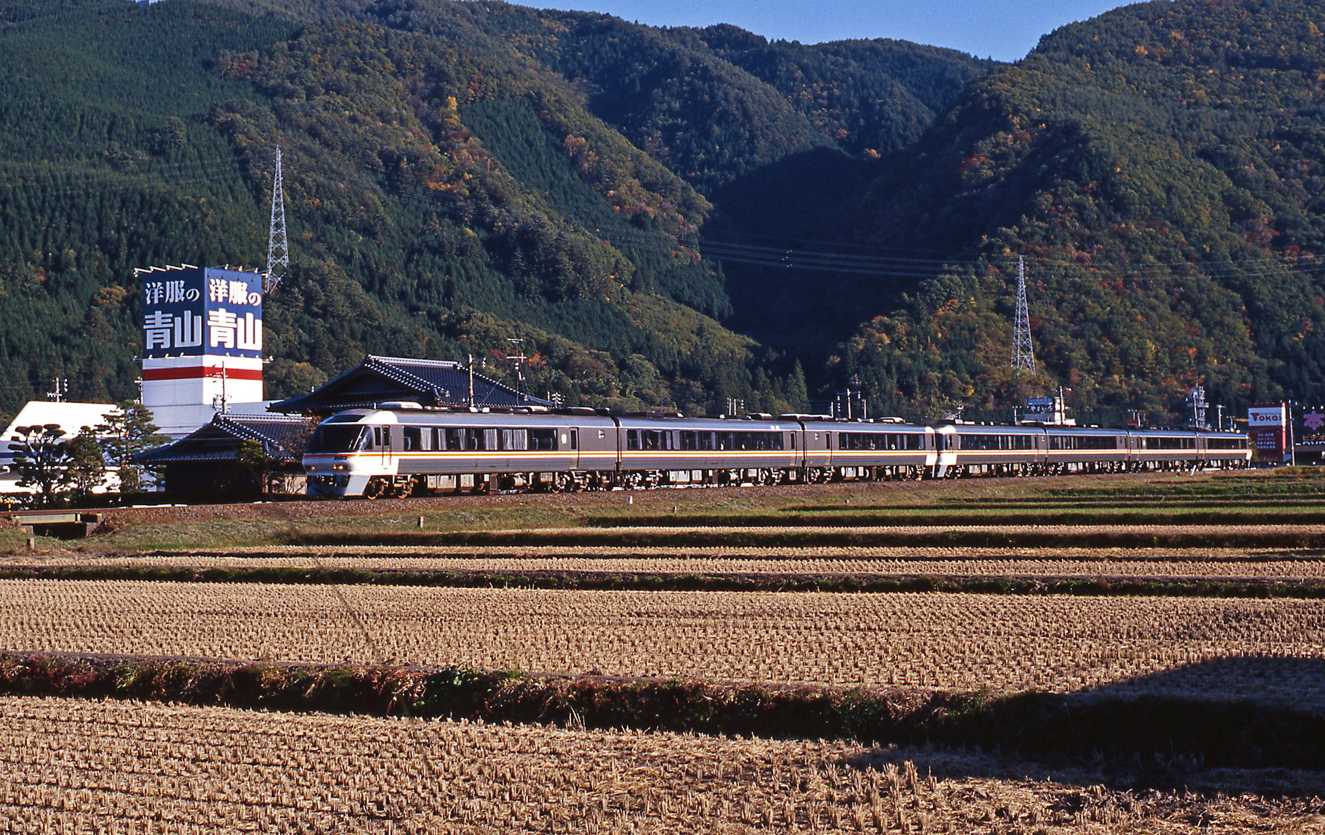 Nippon Sharyo KiHa 85 – photo 9