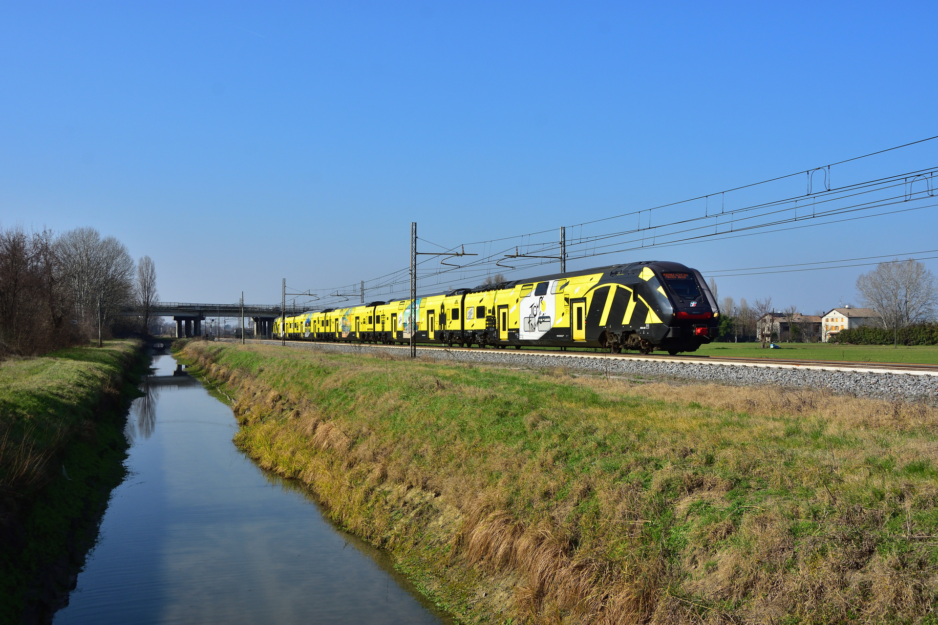 Hitachi ETR 521 – photo 7