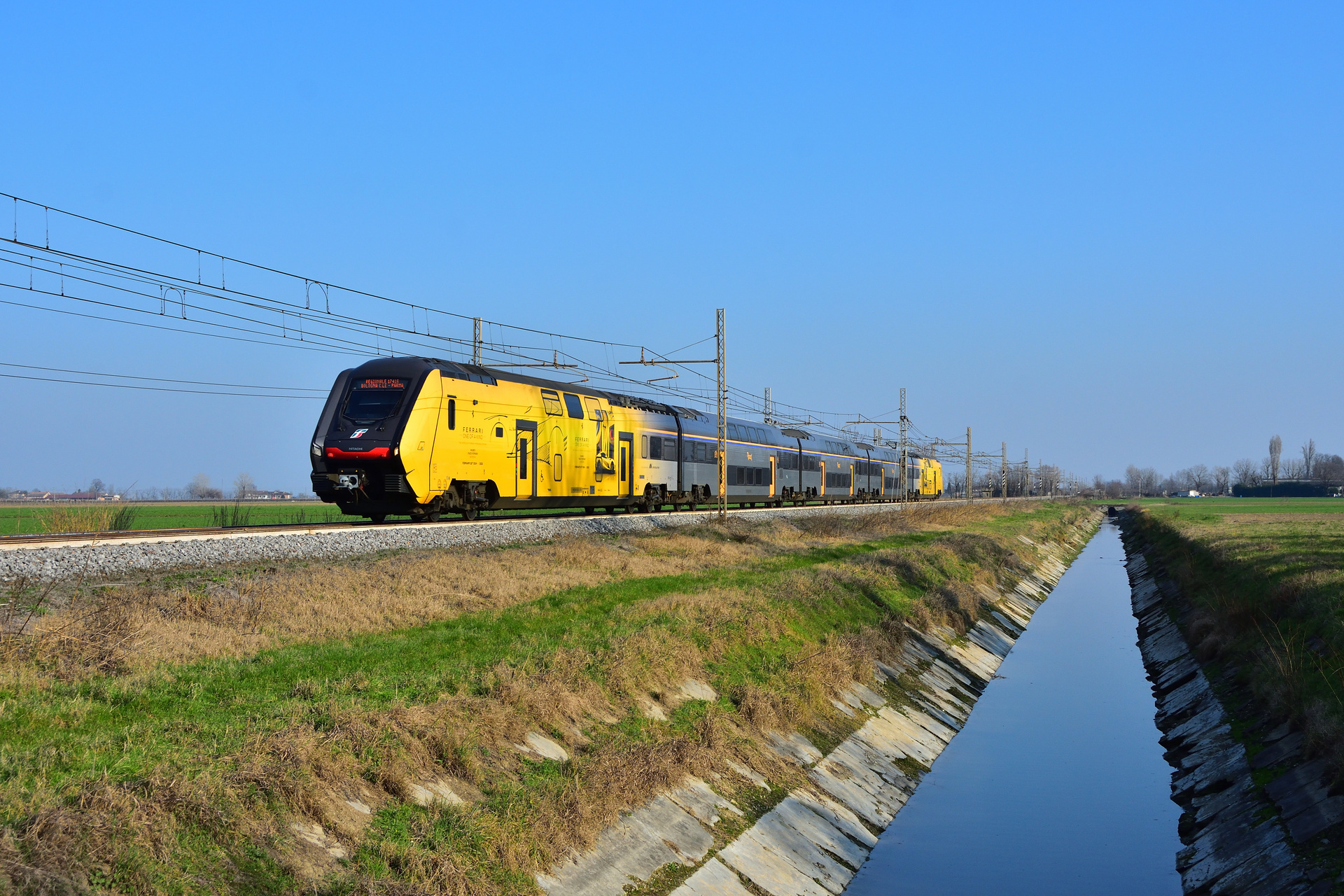 Hitachi ETR 521 – photo 6