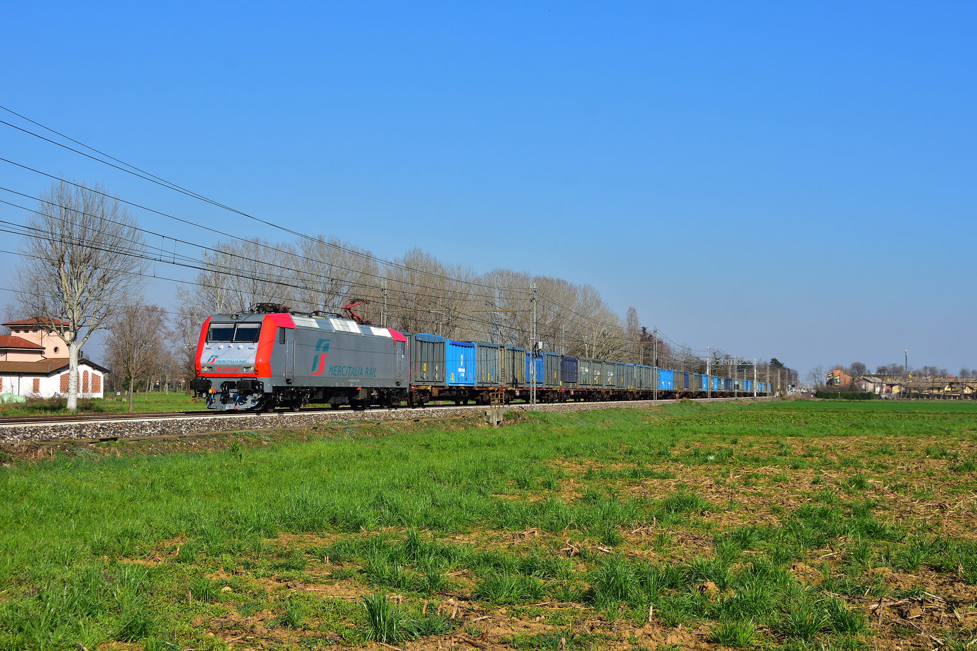 Bombardier E405 – photo 6