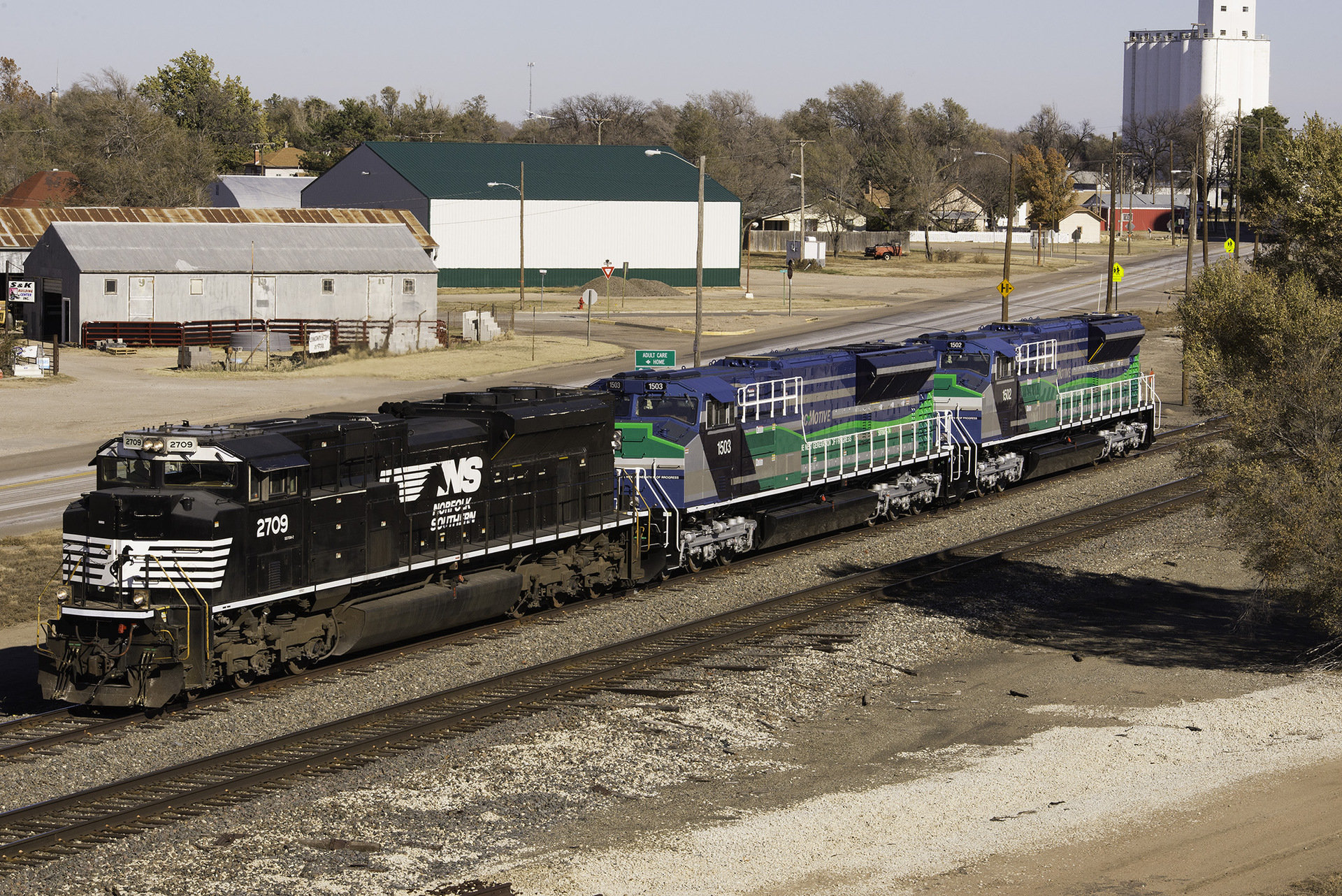 EMD SD70M-2 – photo 22