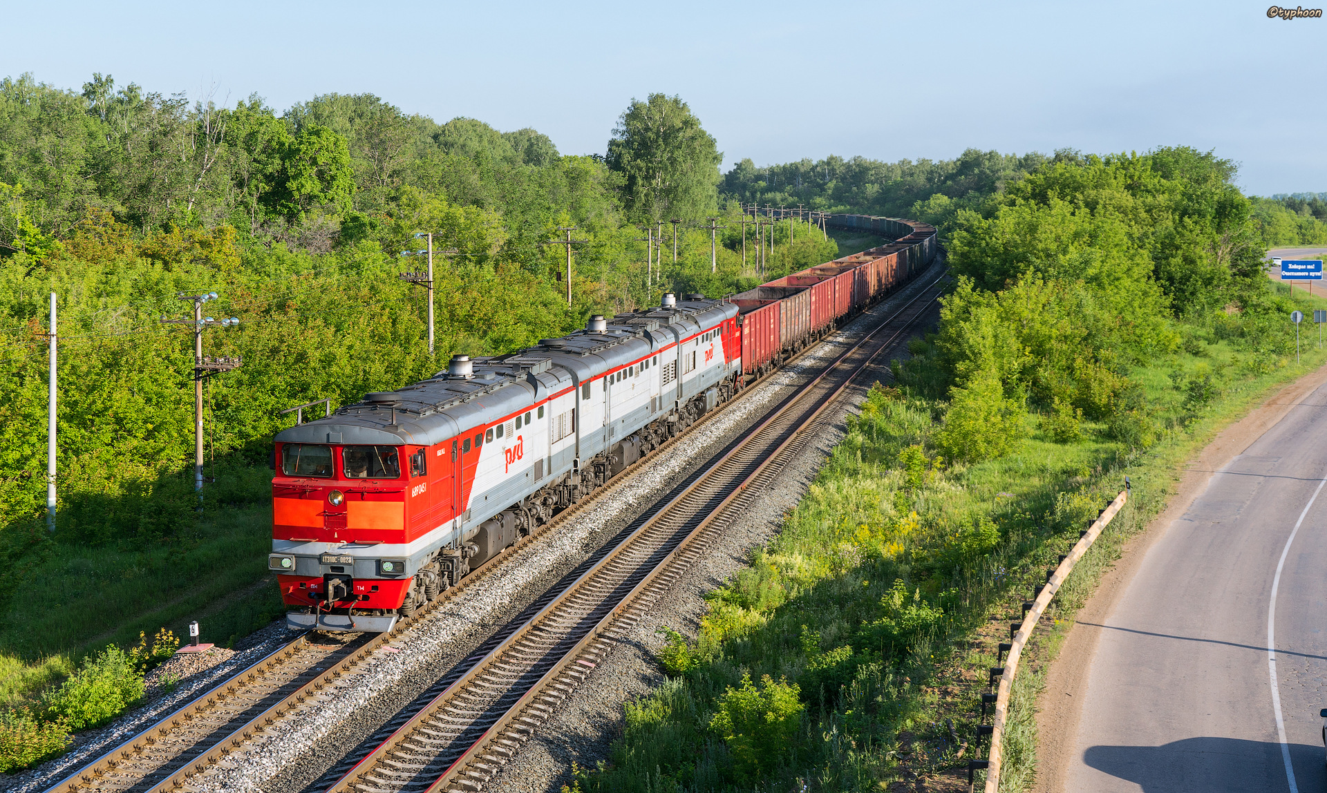 Luhanskteplovoz 4TE10S – photo 6