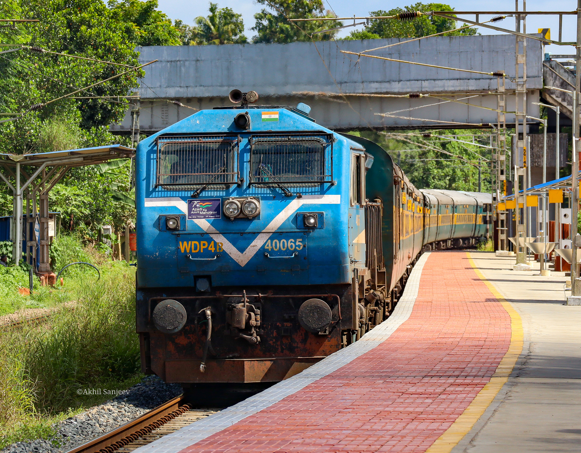 EMD GT46PAC – photo 17