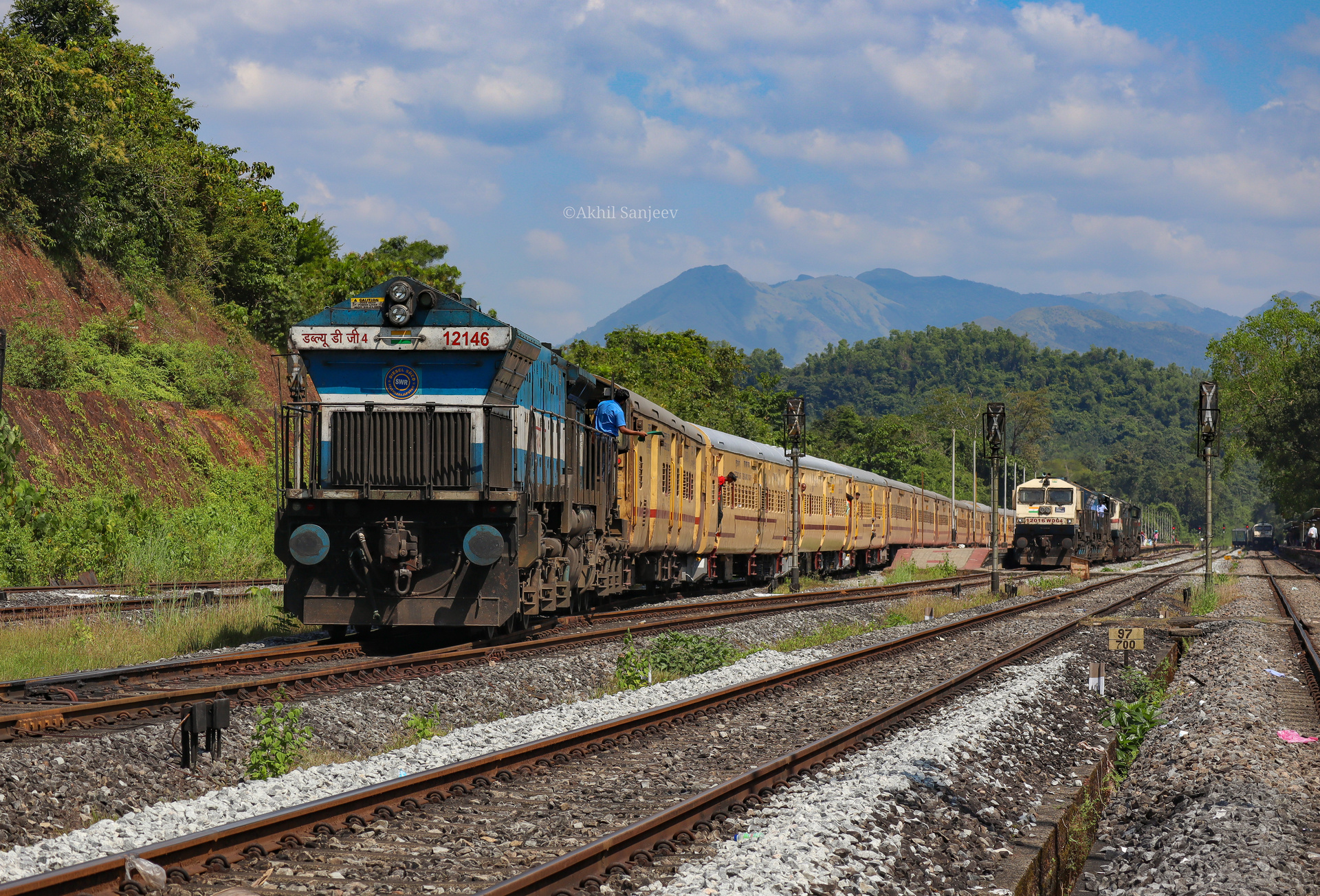 EMD GT46MAC – photo 24