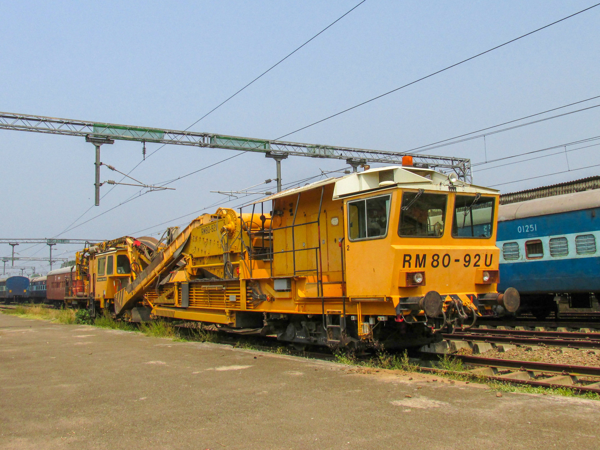 Plasser & Theurer RM 80 UHR (1676 mm) – photo 2