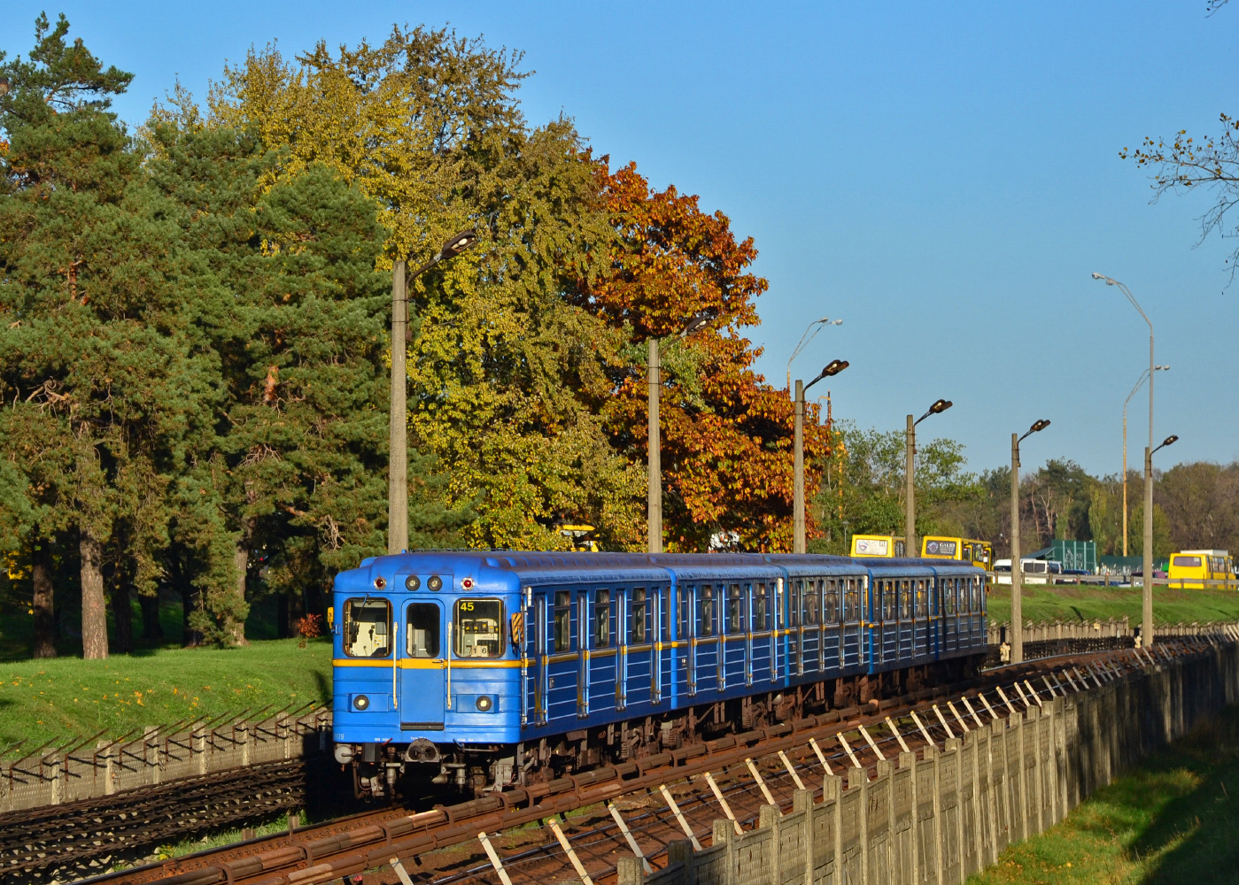 Vagonmash Ema-502 – photo 4