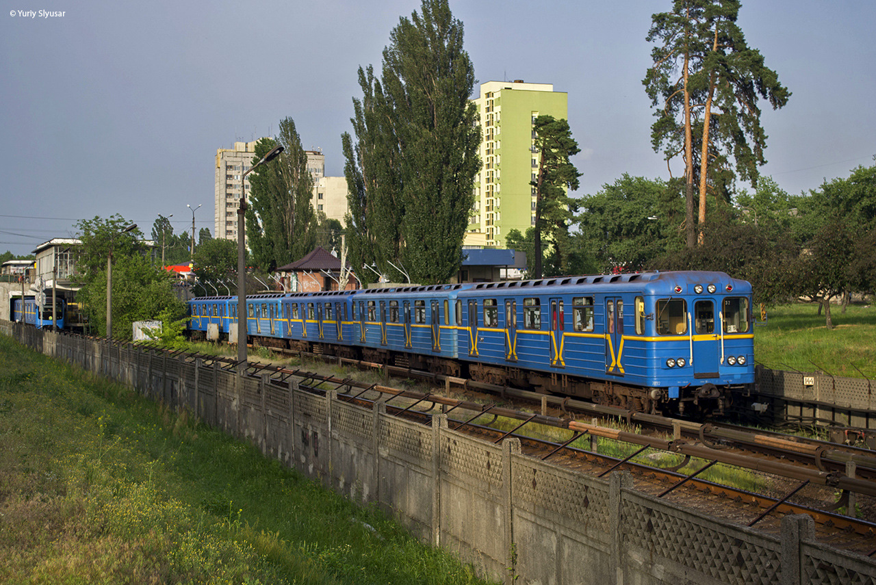Vagonmash Ema-502 – photo 12