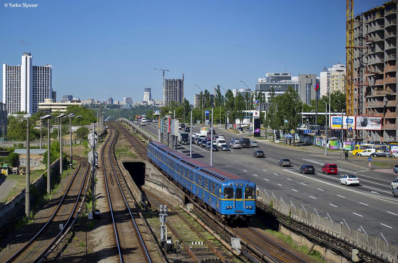 Vagonmash Ema-502 – photo 8