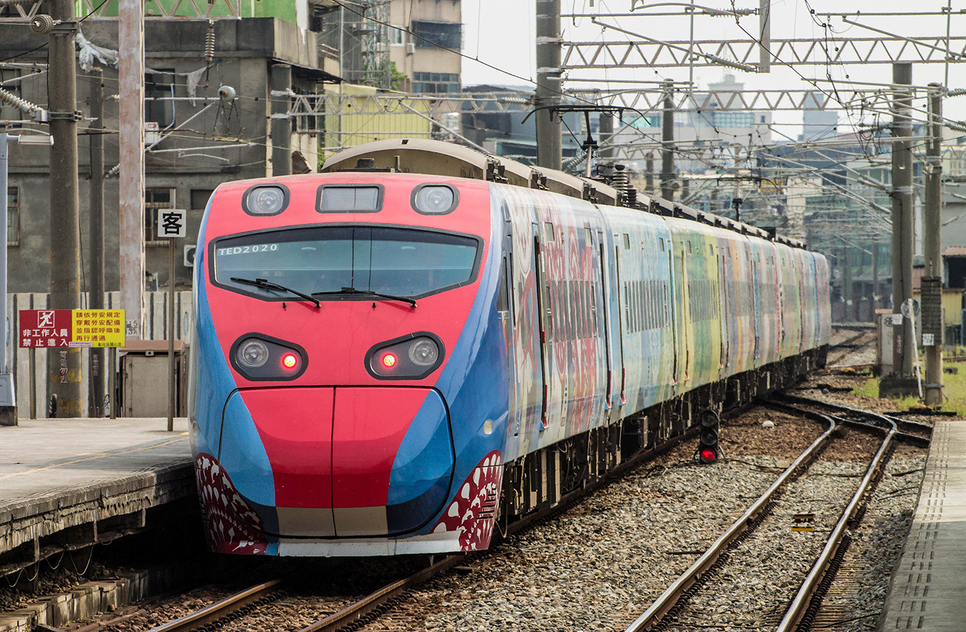 Nippon Sharyo TEMU2000 – photo 6
