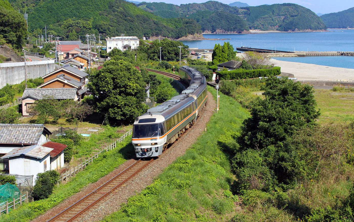 Nippon Sharyo KiHa 85 – photo 6