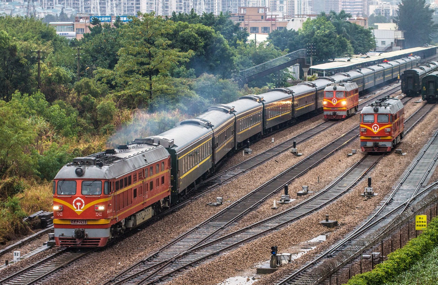 CRRC Qingdao Sifang DF4B – photo 7