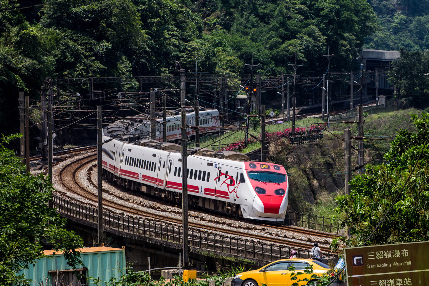 Nippon Sharyo TEMU2000 – photo 3