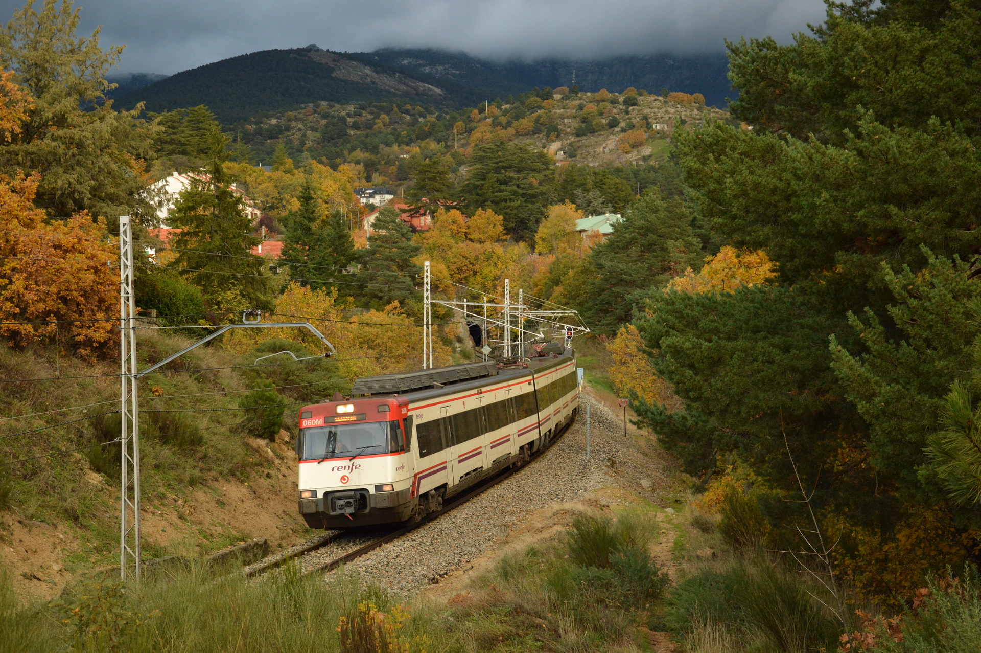 CAF RENFE 446 – photo 4