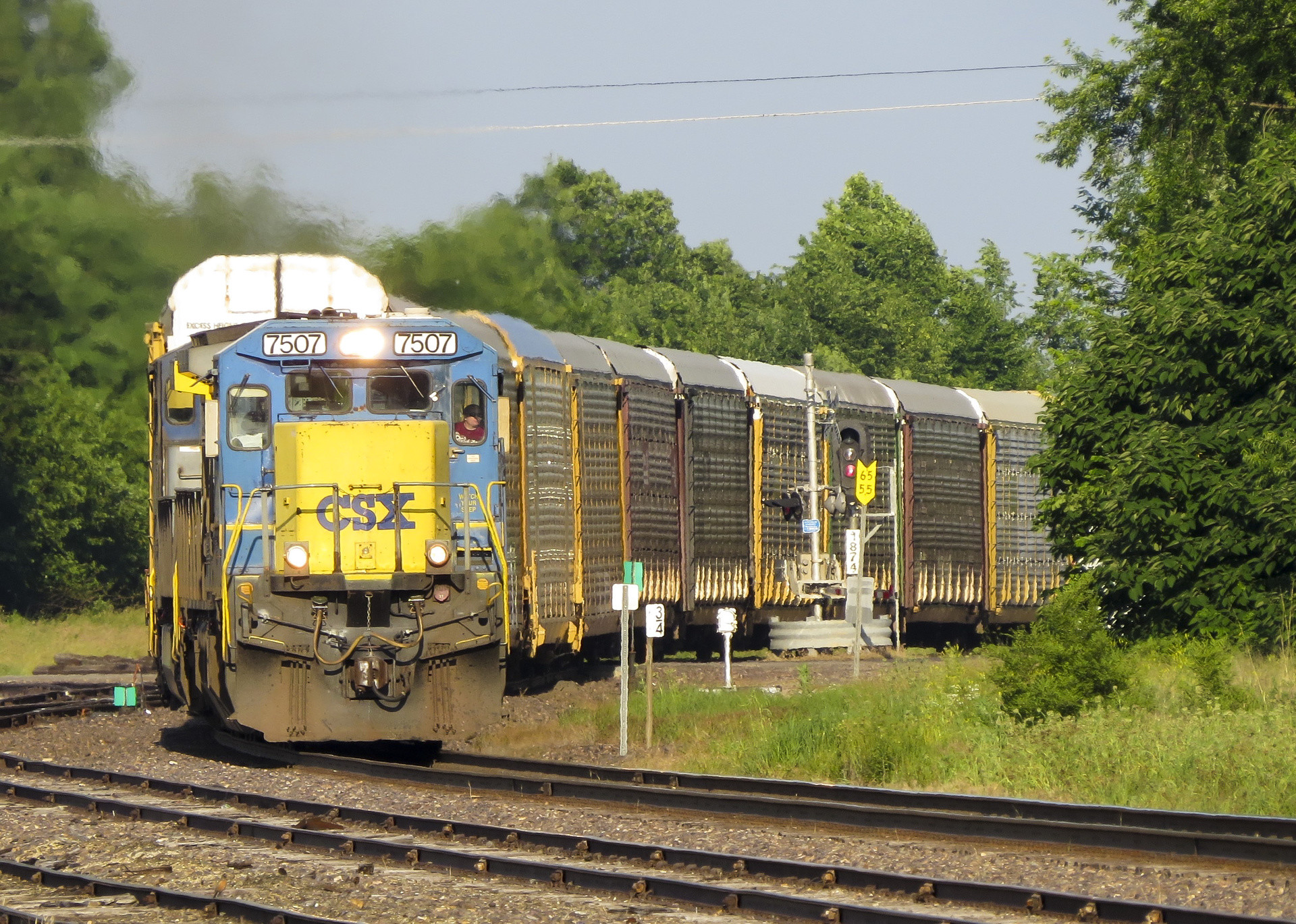GE Dash 8-40C – photo 7