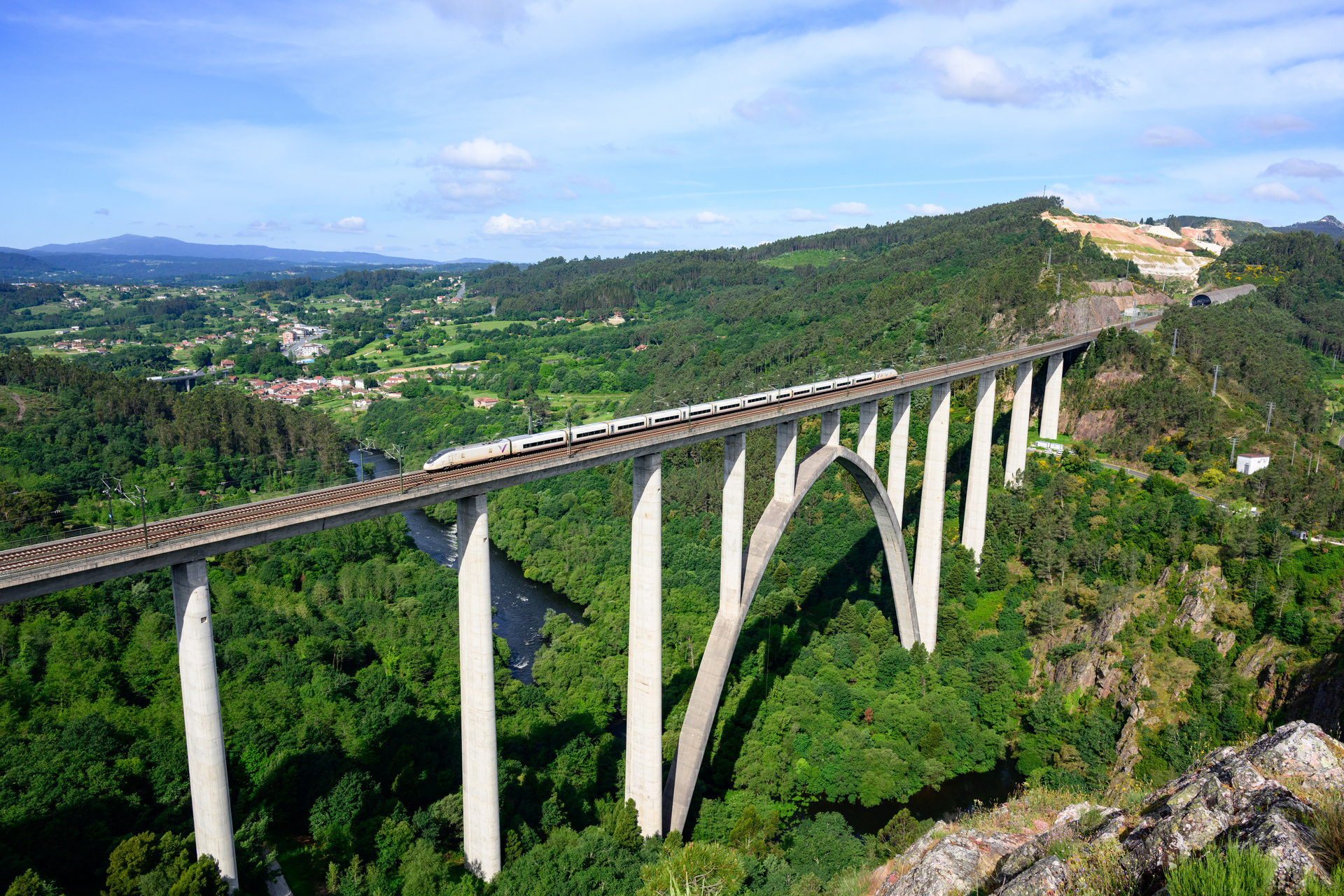 Talgo Avril Renfe 106 – photo 3