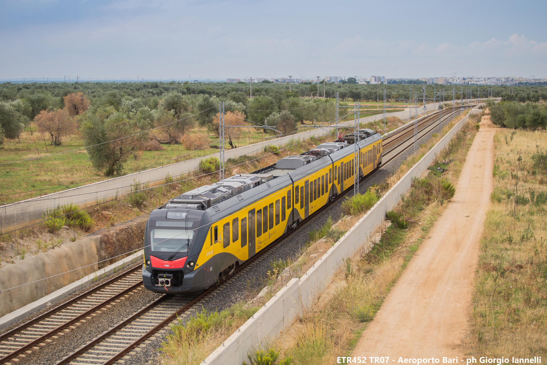 CAF ETR 452 – photo 3