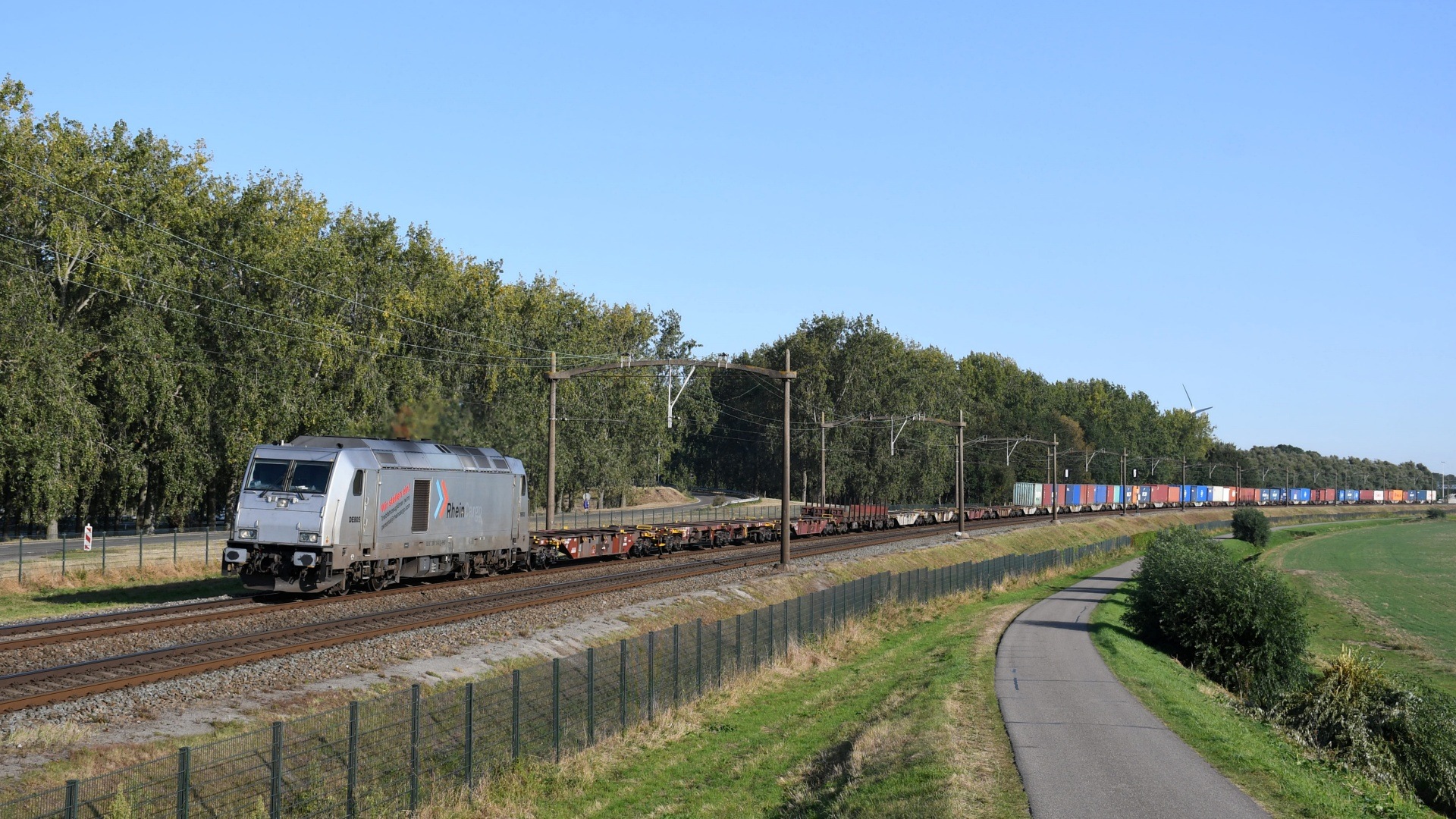 Bombardier F140 DE – photo 17