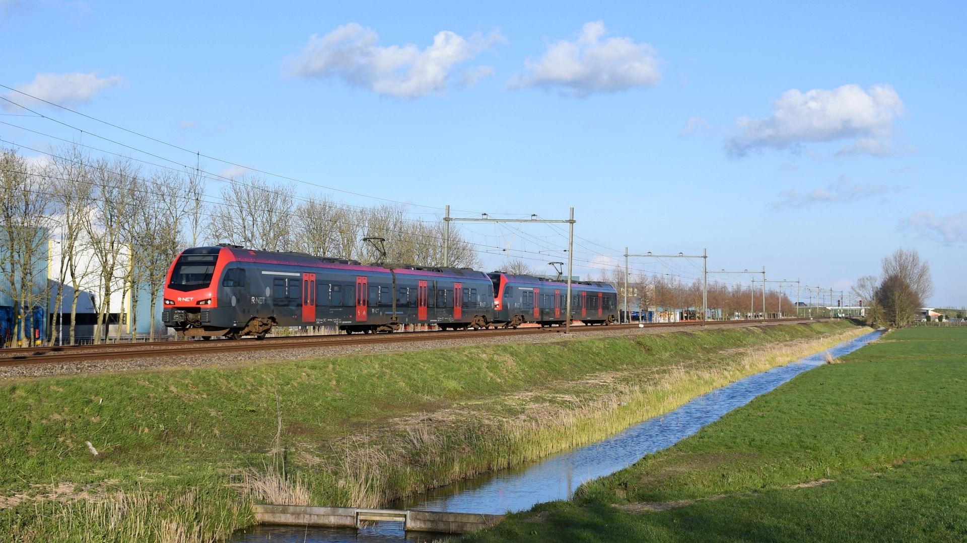 Stadler Flirt 3 2/6 1.5kV – photo 7