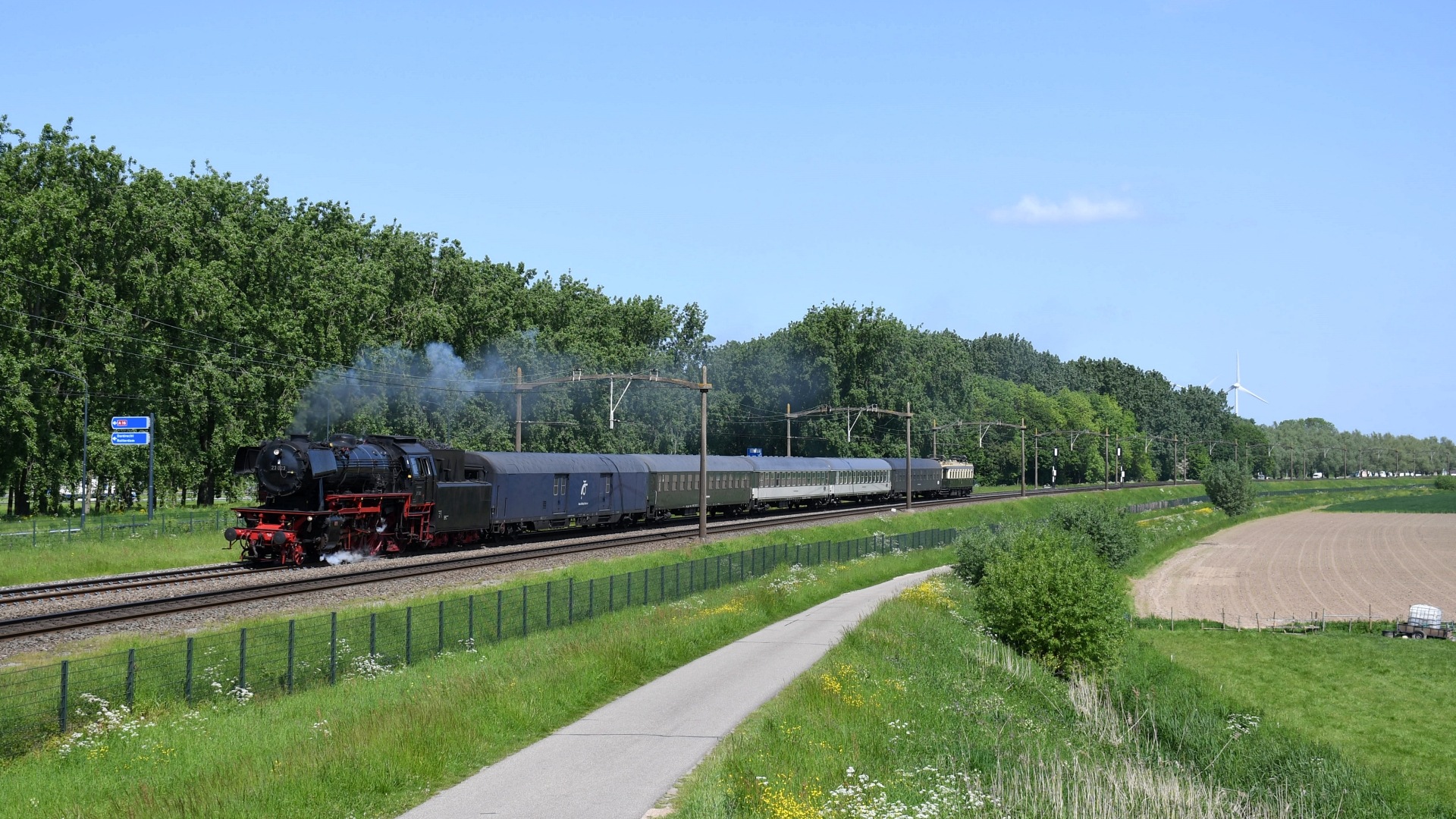 Henschel DB 23 – photo 3