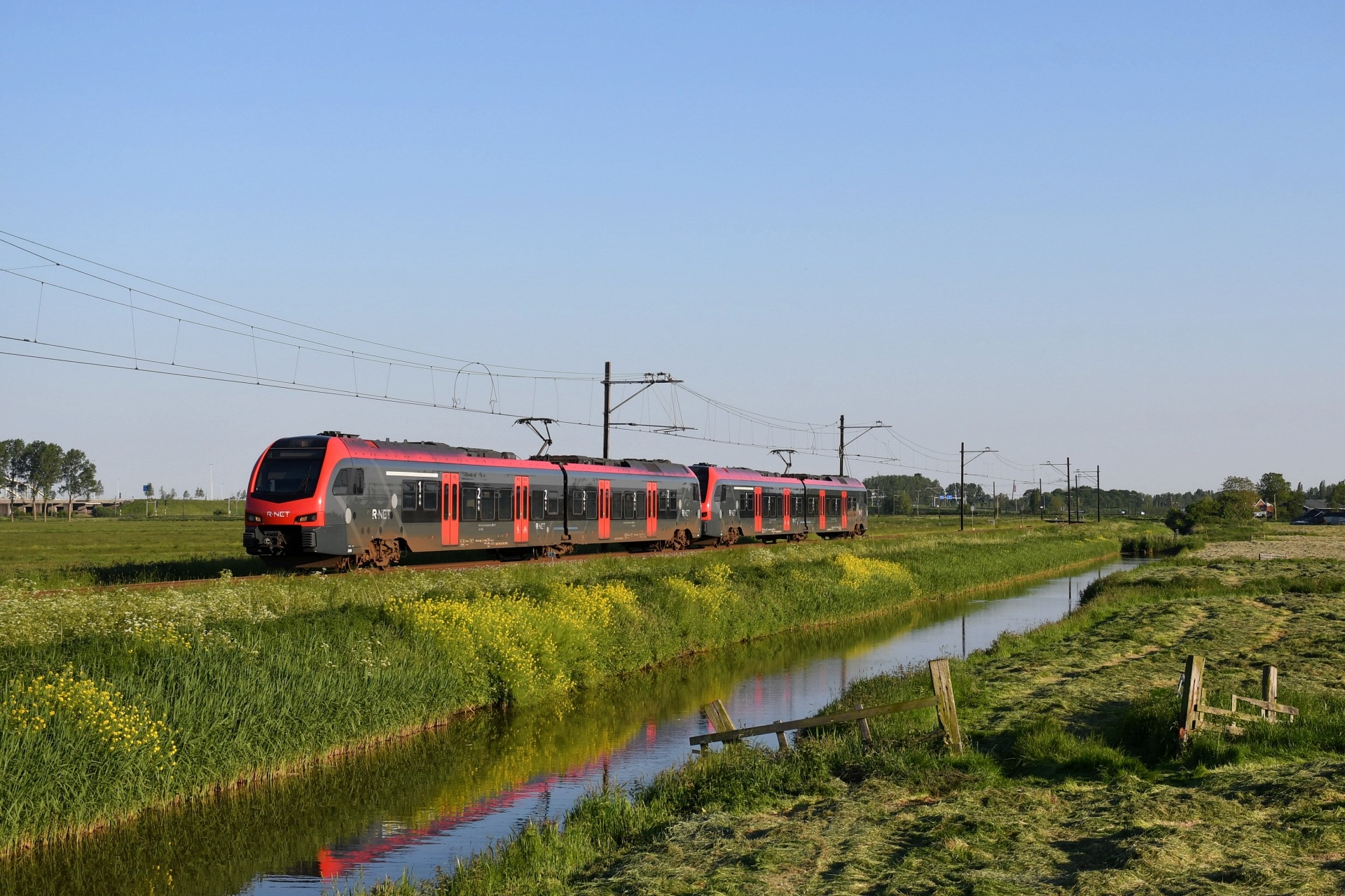 Stadler Flirt 3 2/6 1.5kV – photo 5
