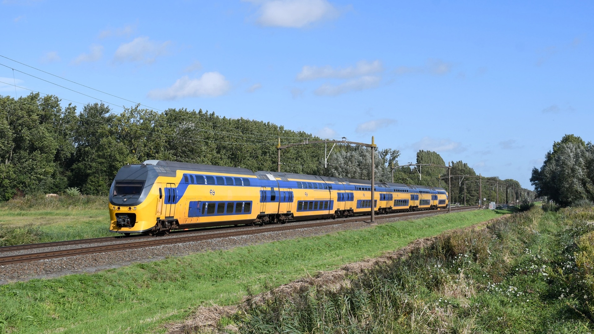 Bombardier VIRM-VI – photo 15