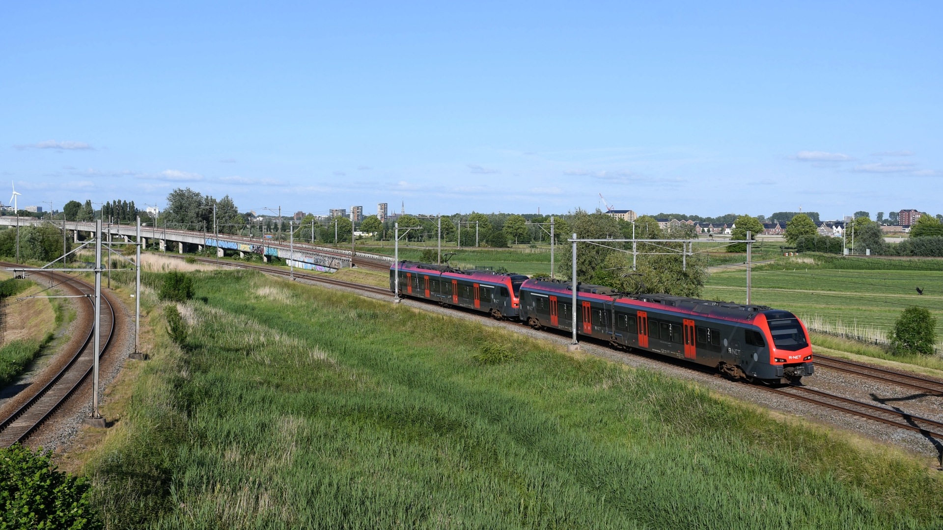 Stadler Flirt 3 2/6 1.5kV – photo 3