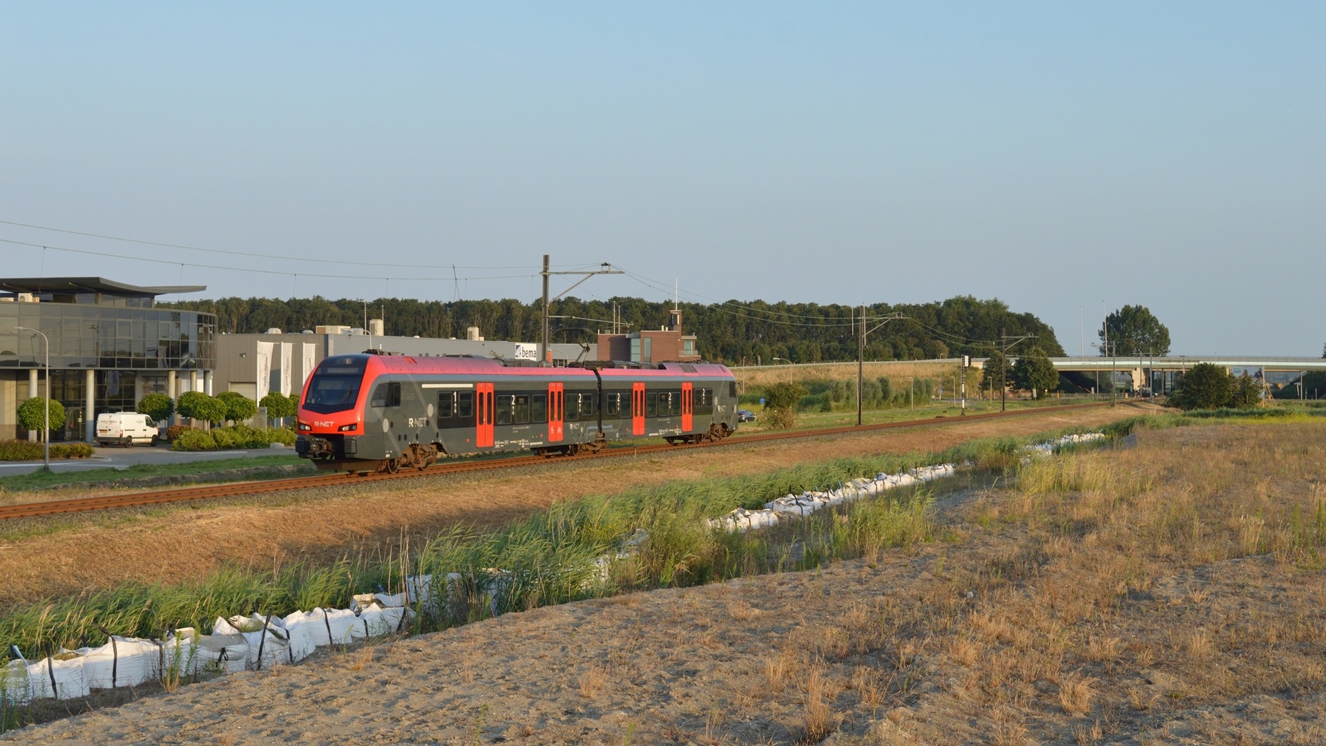 Stadler Flirt 3 2/6 1.5kV – photo 14