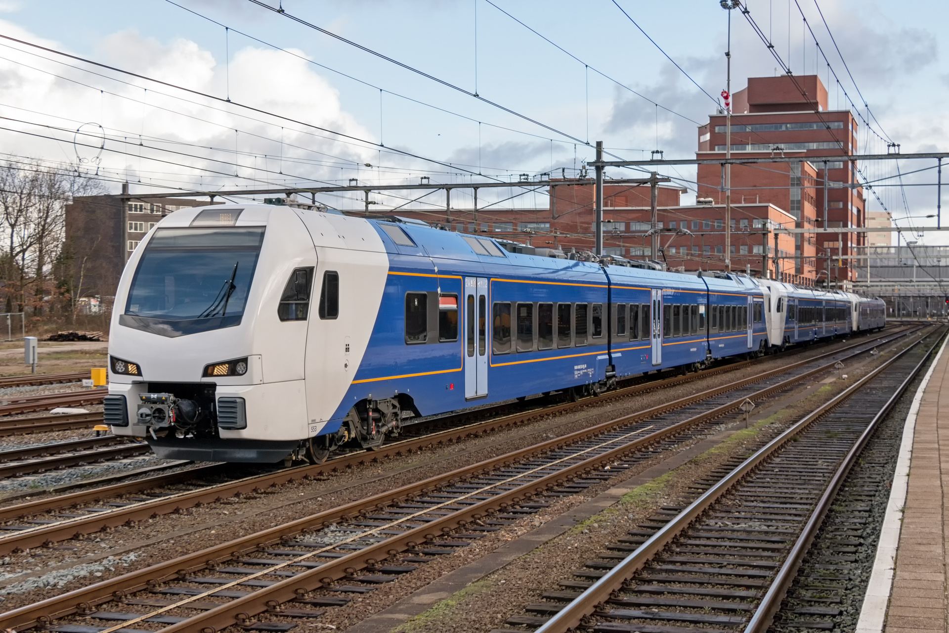 Stadler Flirt 3 3/8 1.5kV+3kV+15Kv – photo 6
