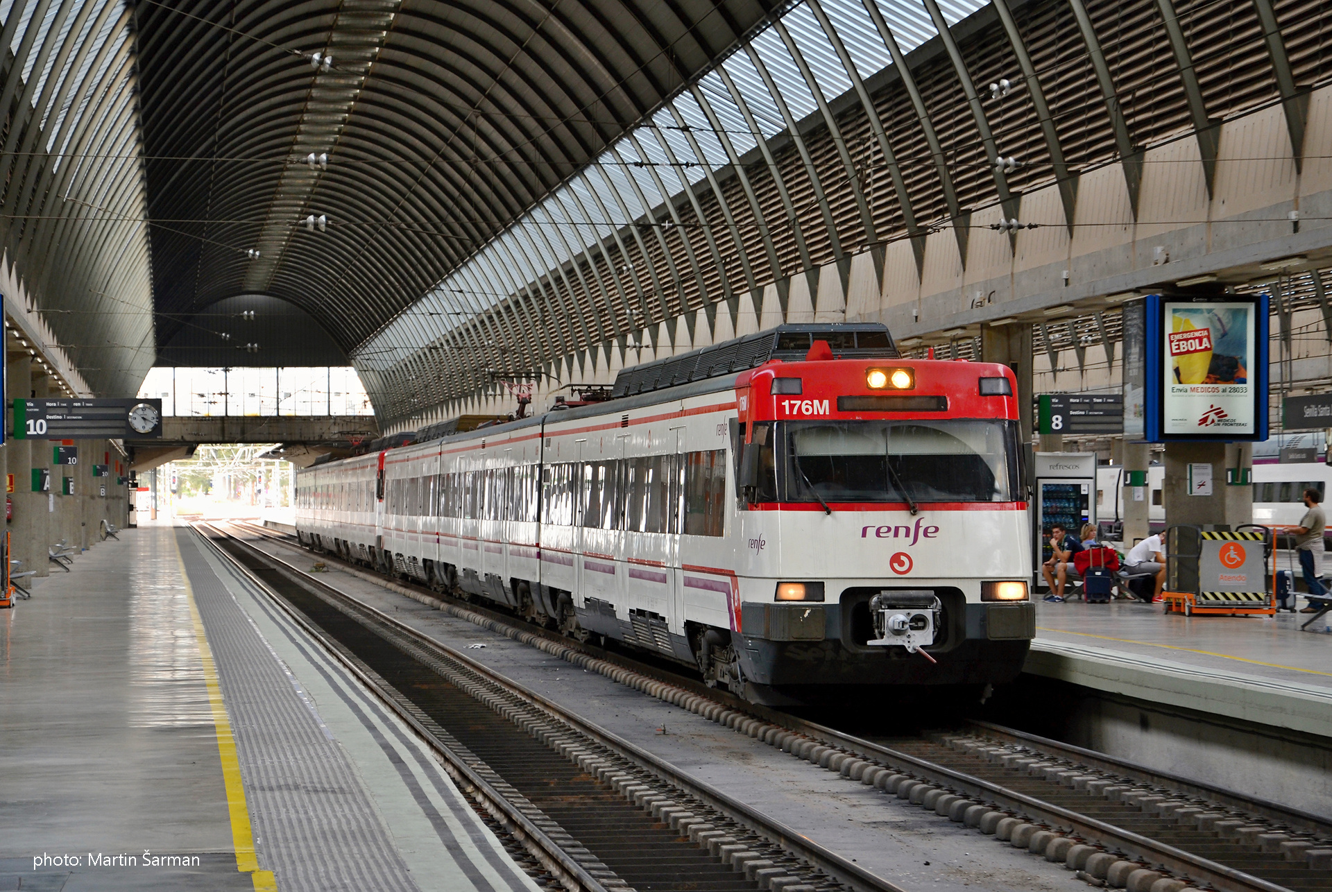 CAF RENFE 446 – photo 13