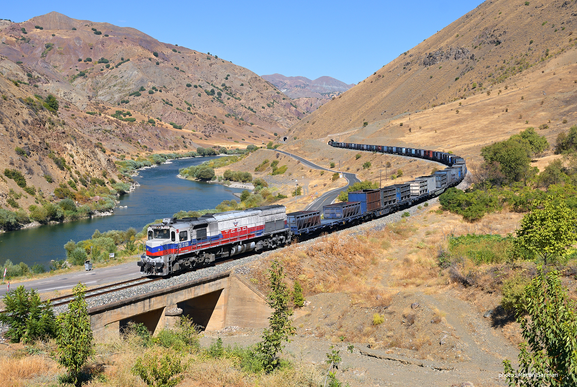 EMD GT26CW-2 – photo 12