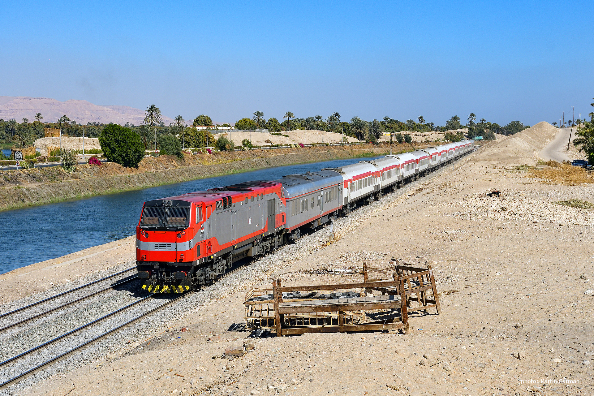 GE ES30ACi – photo 8