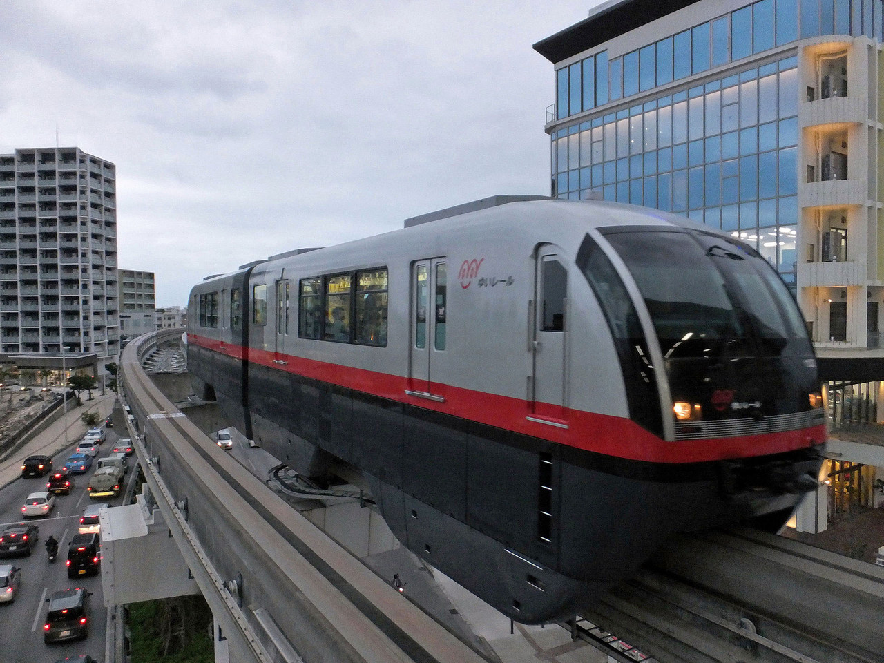 Hitachi Yui Rail 1100 – foto 3