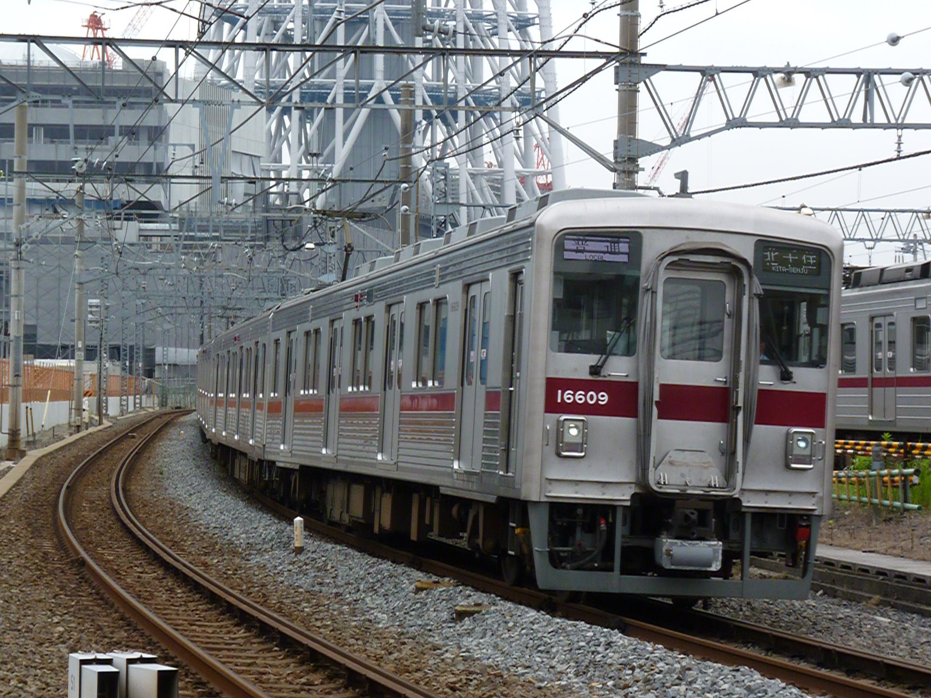 FHI Tobu 10000 – photo 3