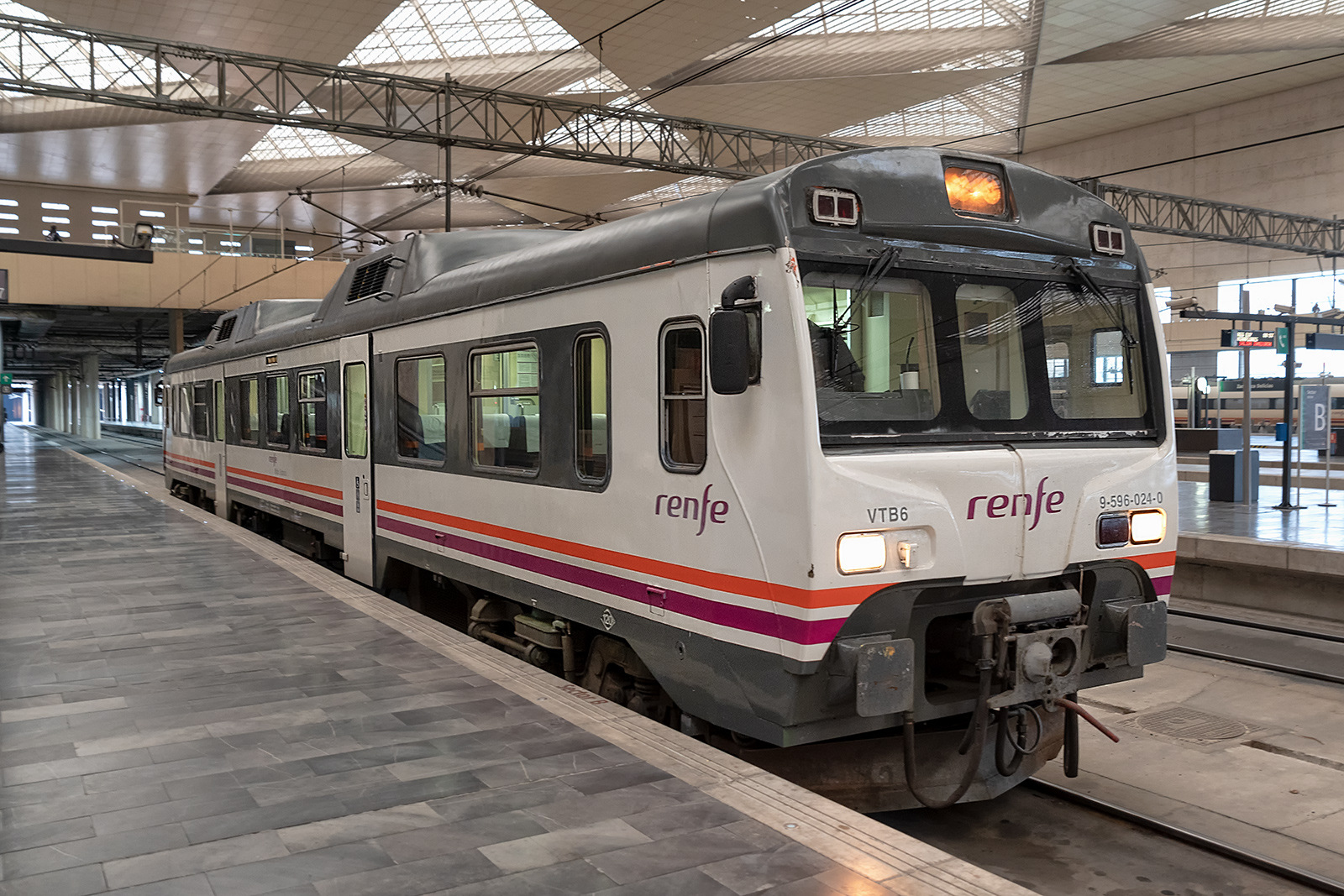 Alstom RENFE 596 – photo 4
