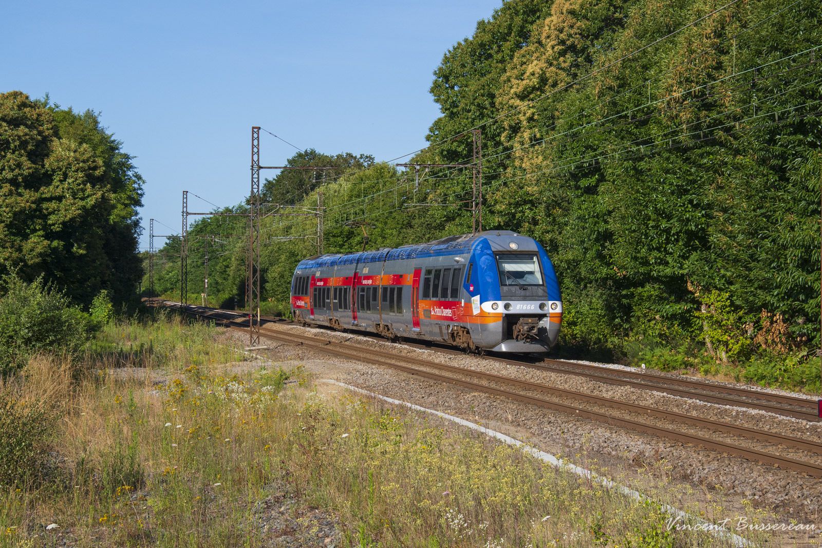 Bombardier B 81500 – photo 11