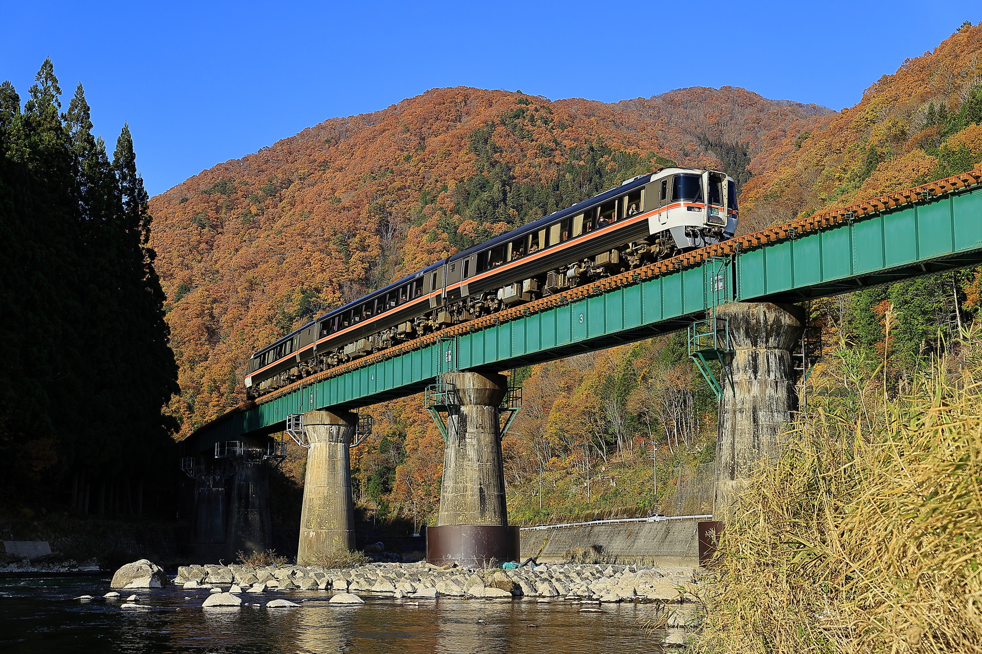 Nippon Sharyo KiHa 85 – photo 2