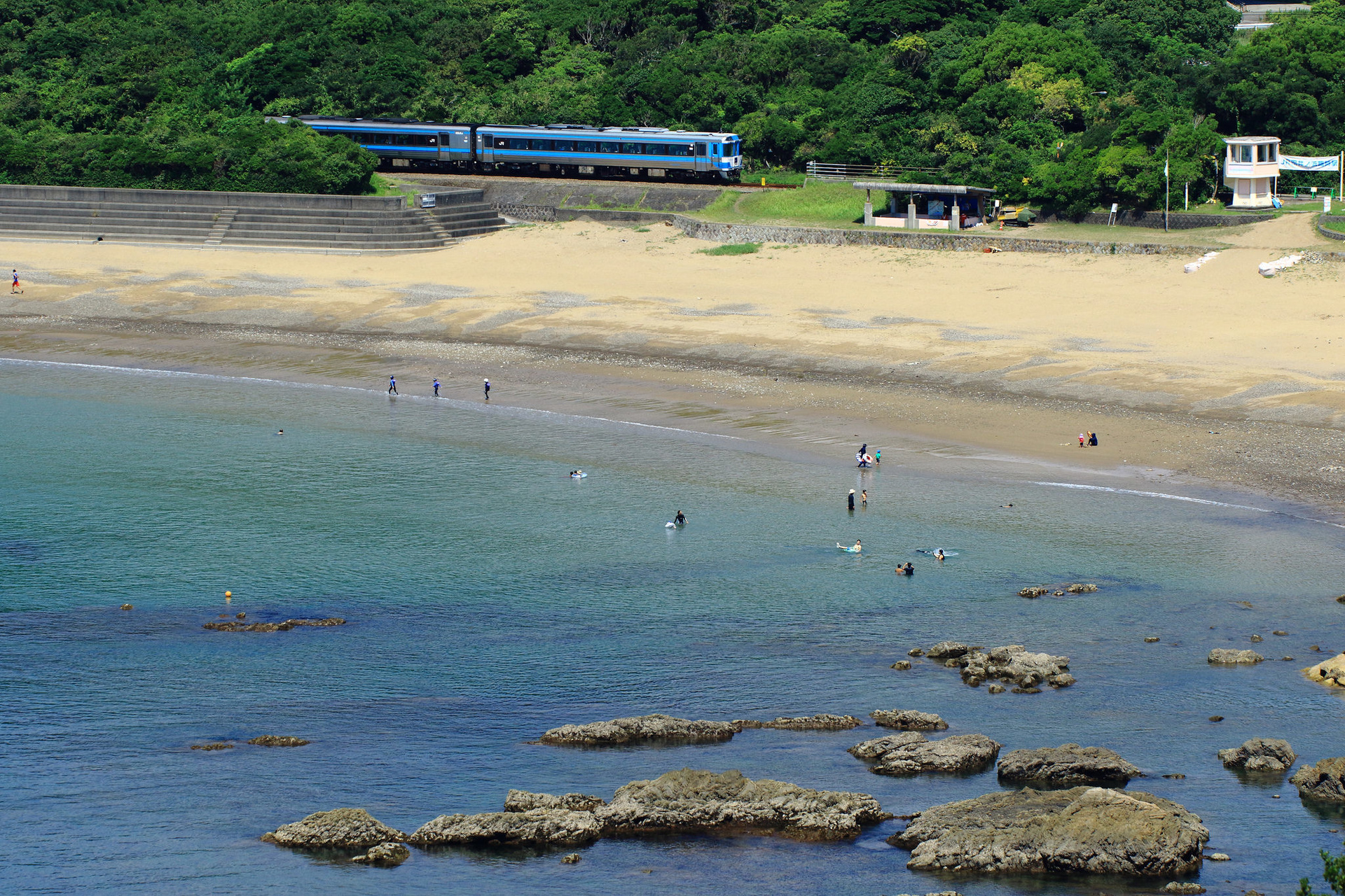 Nippon Sharyo KiHa 185 – photo 2